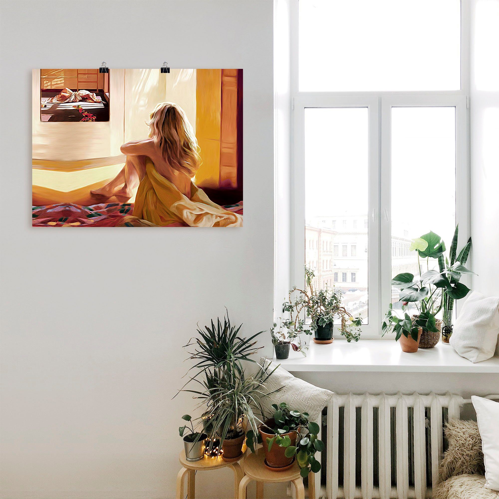 Artland Wandbild Wandaufkleber sitzt Bilder von Mädchen Poster Größen dem St), Bett, auf oder als Alubild, Leinwandbild, Frauen versch. (1 Blondes in