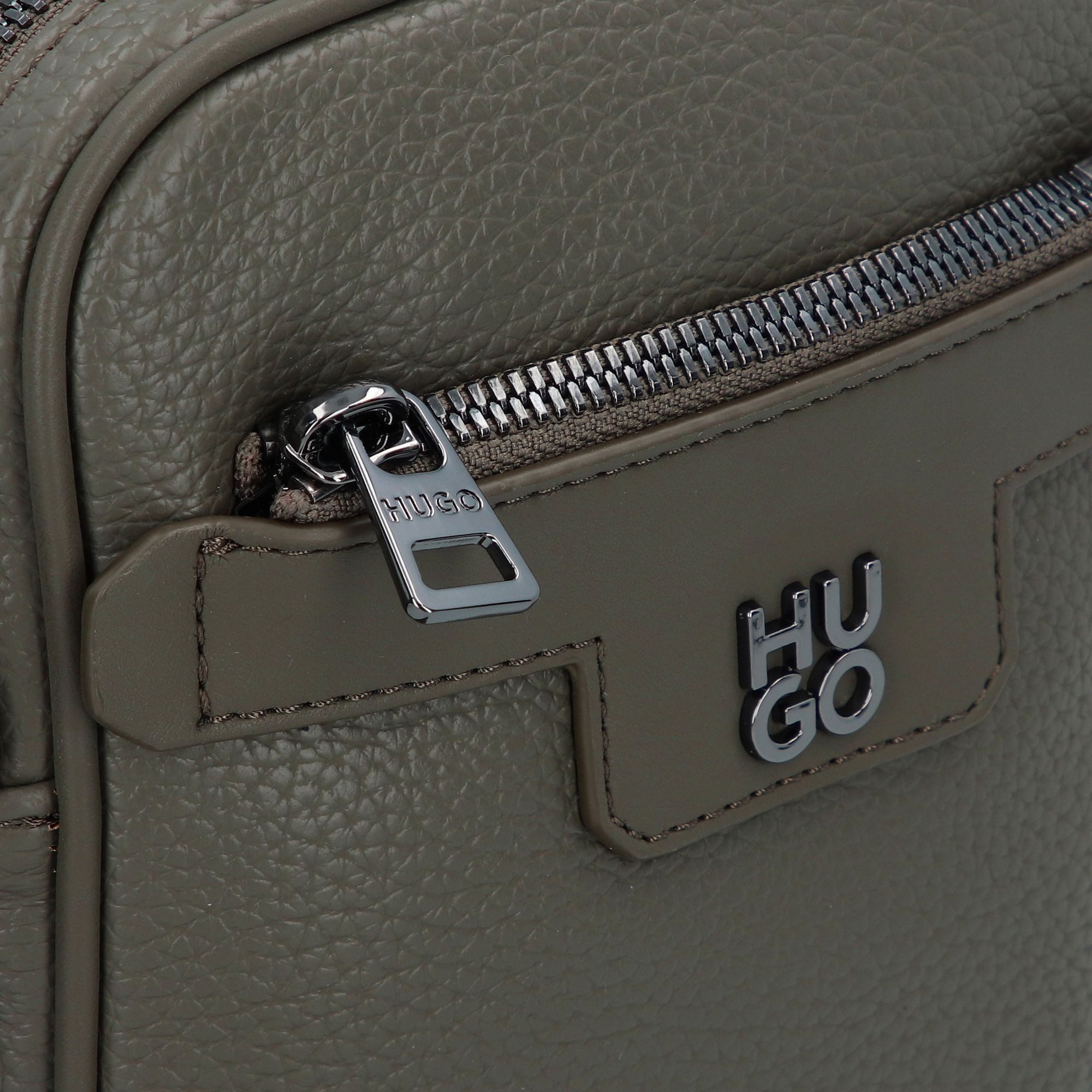 HUGO Schultertasche Nesh, PET