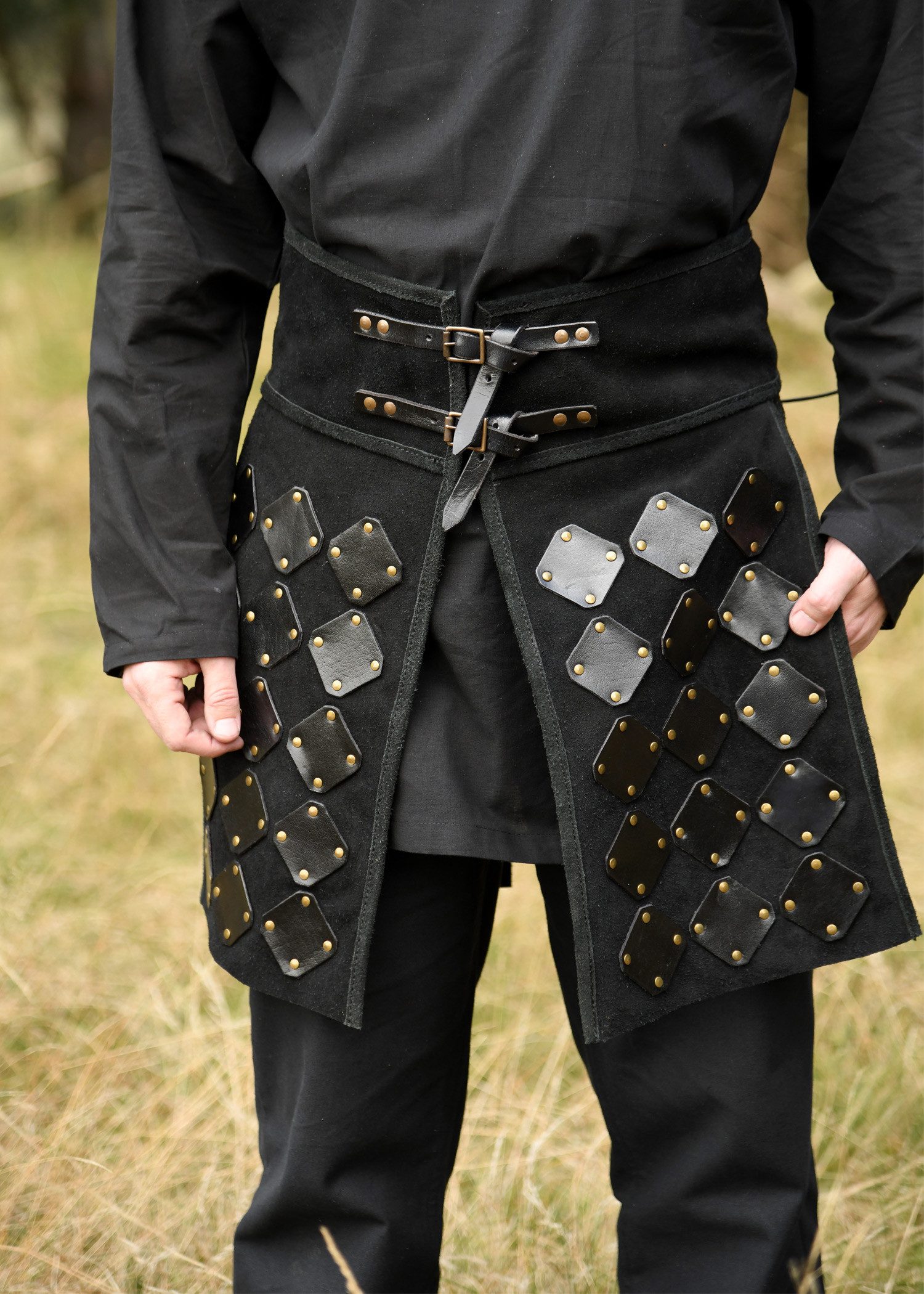 Battle Merchant Wikinger-Kostüm Wildleder Rock, Rüstung schwarz, „Vares“
