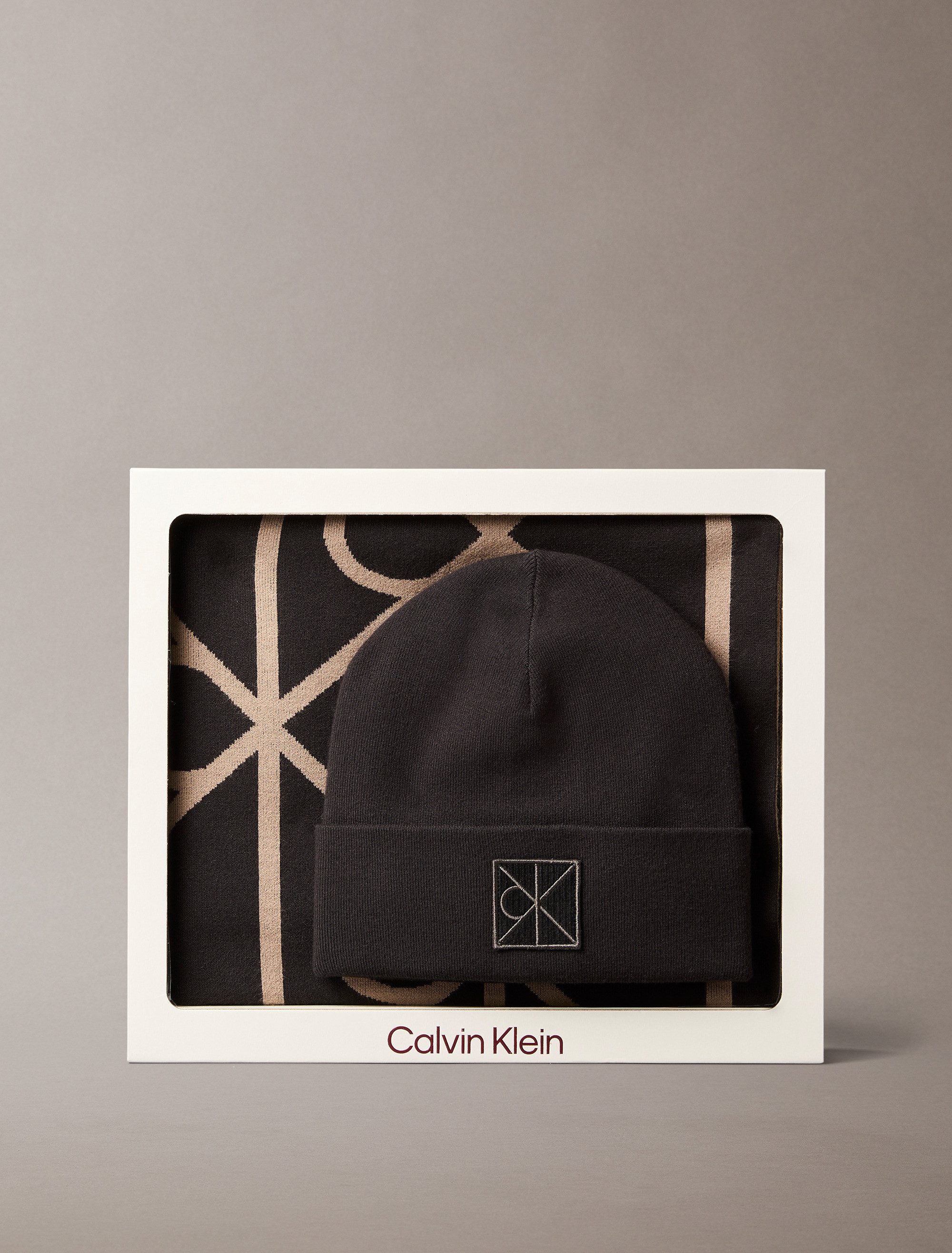 Calvin Klein Strickmütze EMBLEM BEANIE + günstig online kaufen