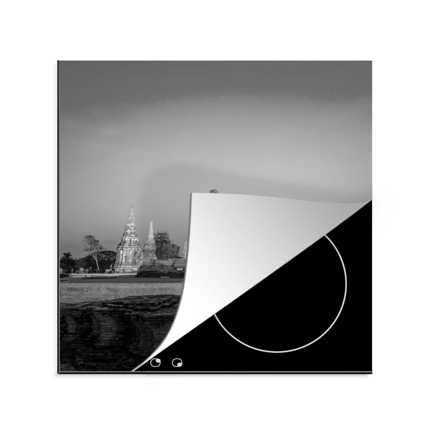 MuchoWow Herdblende-/Abdeckplatte Wat Chaiwatthanaram Türme, Thailand - Schwarz und Weiß, Vinyl, (1 tlg), 78x78 cm, Ceranfeldabdeckung, Arbeitsplatte für küche