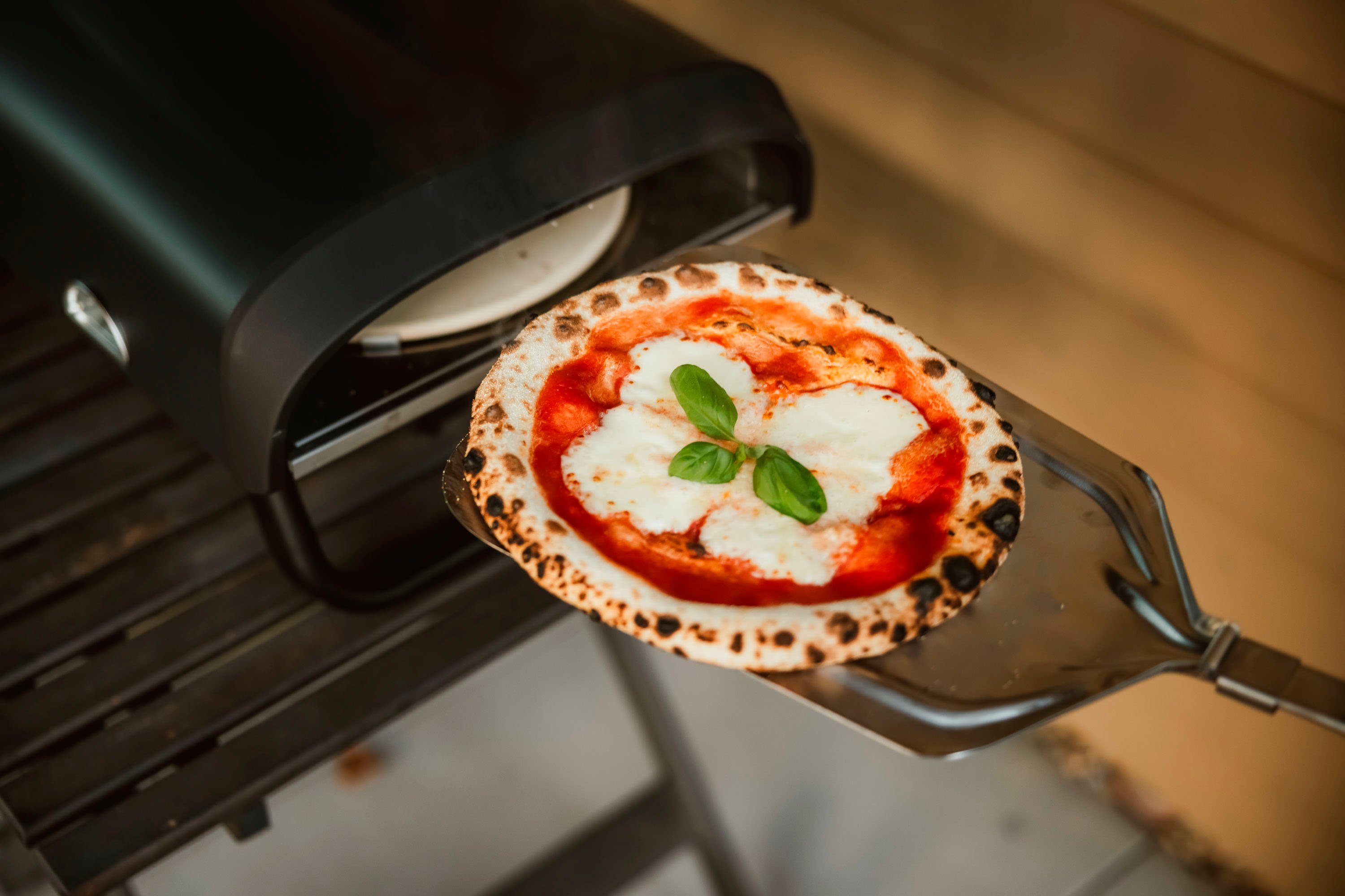 Enders® Gas-Pizzaofen Enders® Pizzaofen Paco™ Rotate, inkl. großem rundem Cordierit-Pizzastein, Ø30,5cm