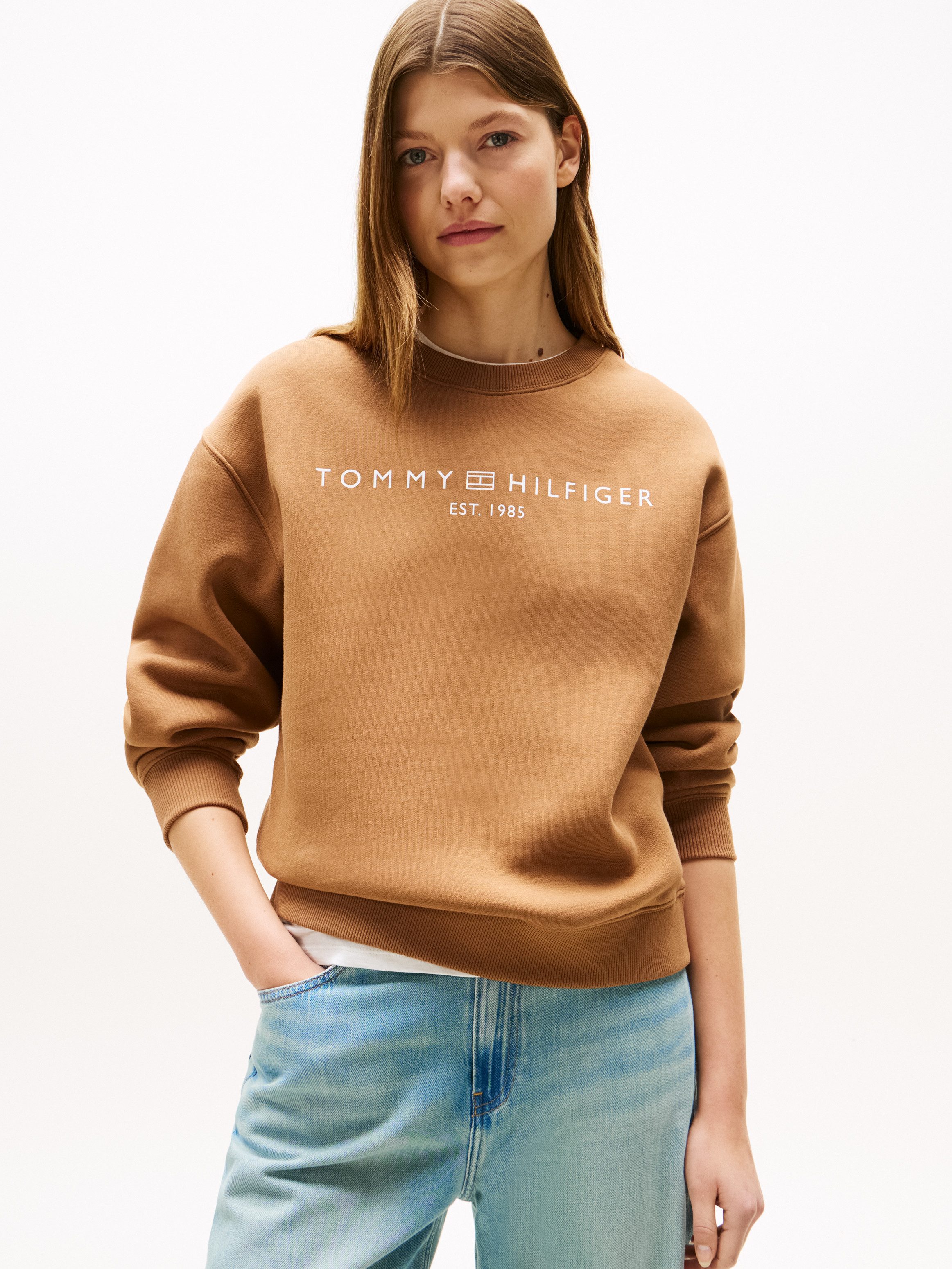 Tommy Hilfiger Sweatshirt MDRN REG CORP LOGO C-NK SWTSHRT mit Logoschriftzu günstig online kaufen