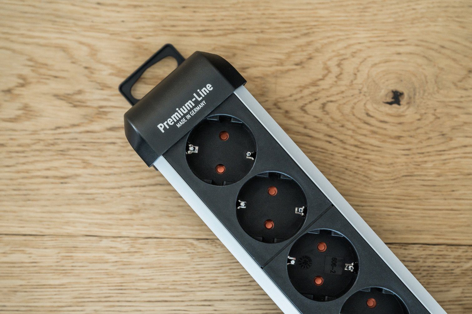 Brennenstuhl Premium-Alu-Line Steckdosenleiste 4-fach (Kabellänge 1,8 m), mit Schalter