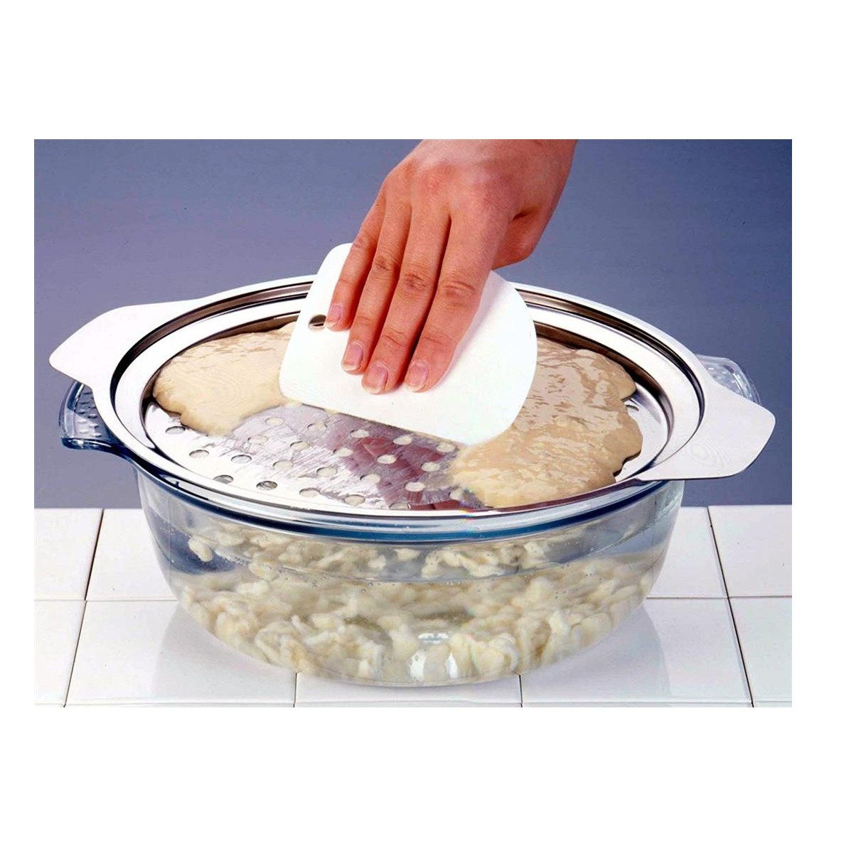 CHG Spätzlereibe Spätzleteller aus Edelstahl 27,5 x 1,8 cm für Spätzle, Hochwertig, langlebig, pflegeleicht