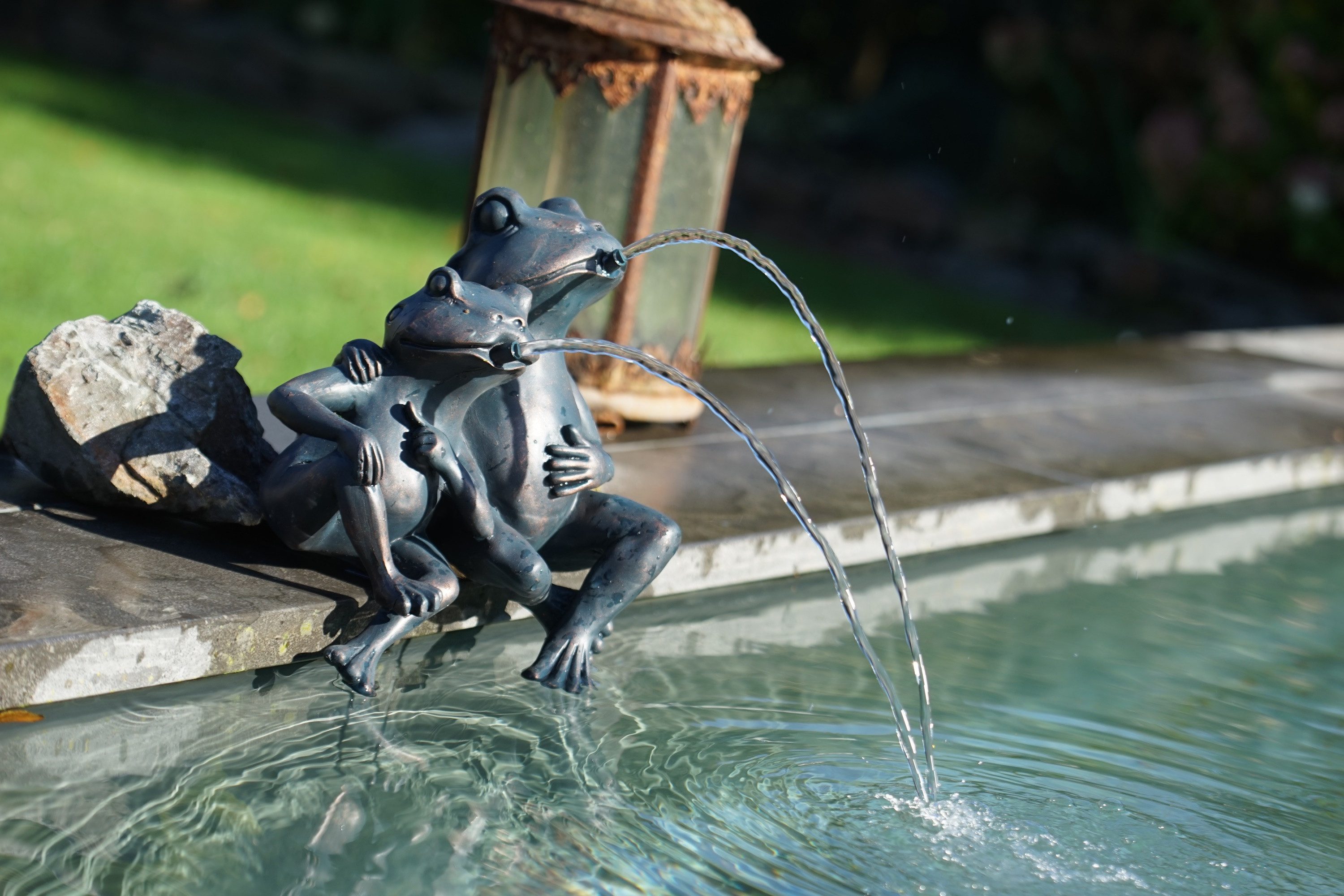 Ubbink Wasserspeier Zwei Frösche, 2-strahlig, aus leichtem Material, ohne S günstig online kaufen