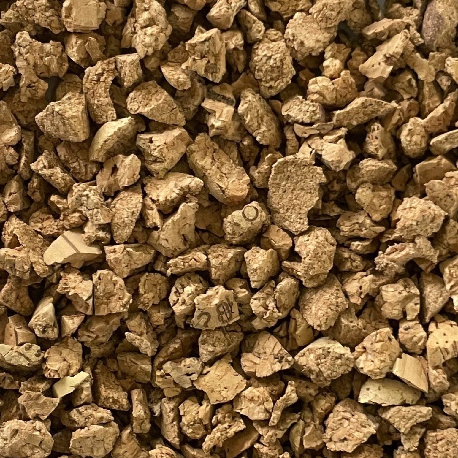 Eurosand Bastelnaturmaterial KORK ca 10-20mm. 1 LITER. Naturkork. Korkgranulat. NATUR