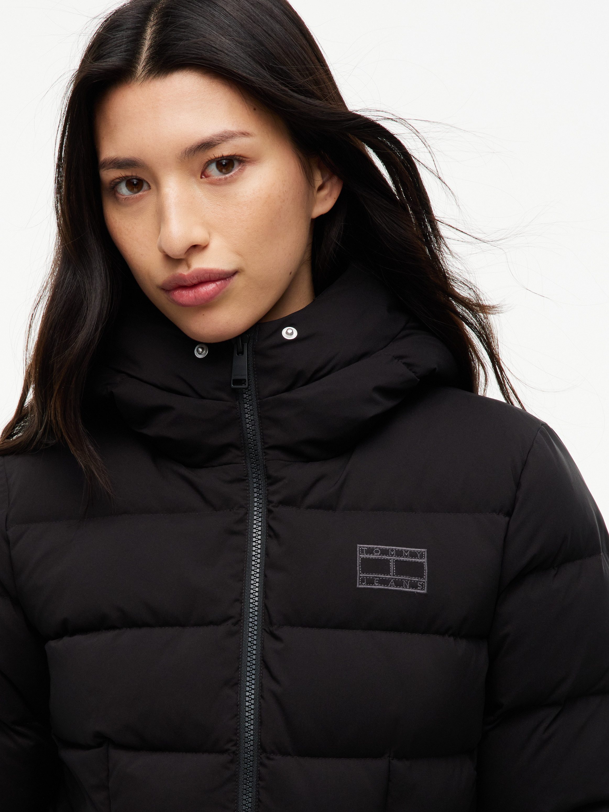 Tommy Jeans Steppjacke TJW SLIM HOOD PUFFER DOWN EXT Kunstfaser, slim fit