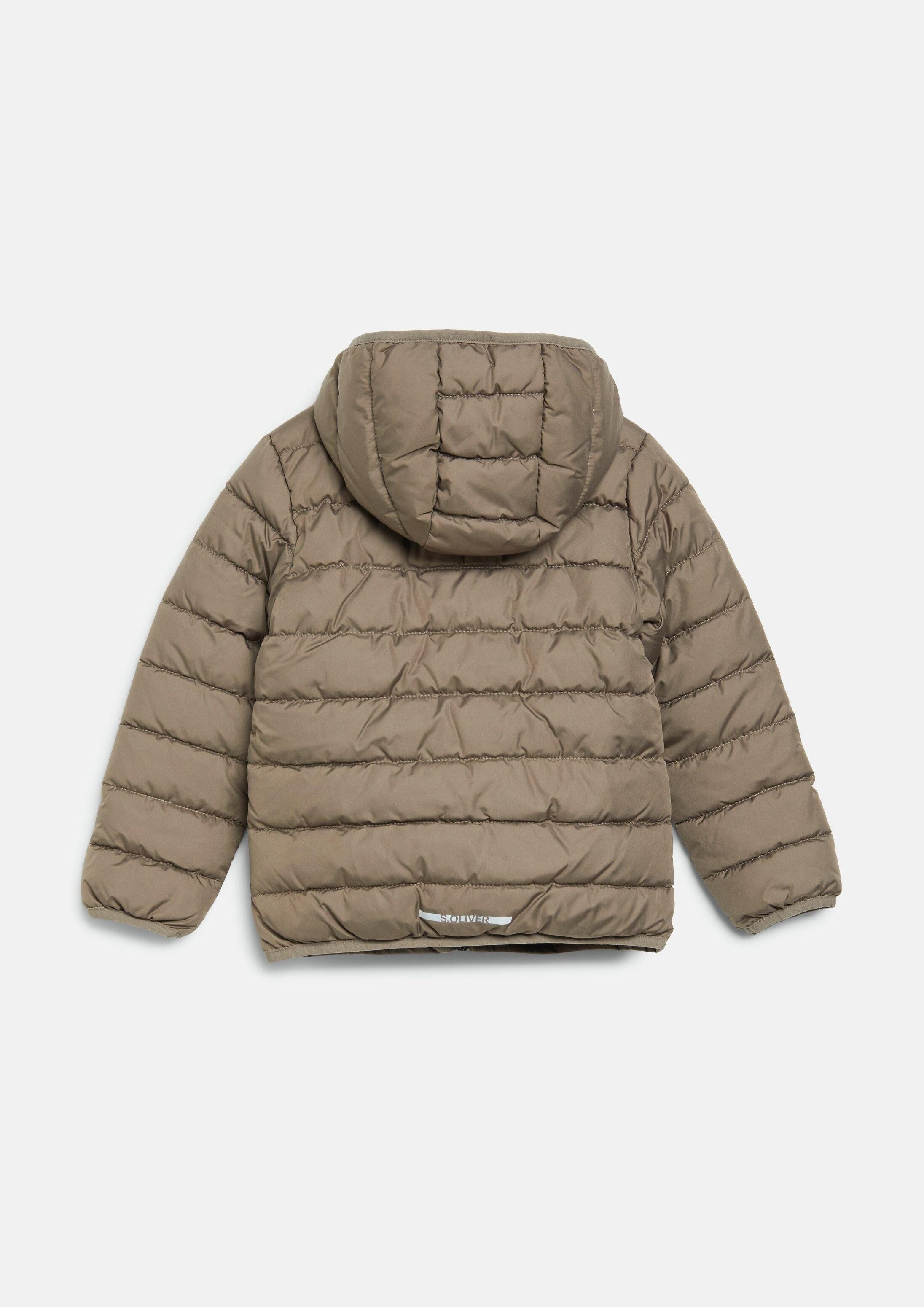 s.Oliver Funktionsjacke Outdoor-Jacke Leicht wattierte Unisex-Jacke mit Kapuze – Bild 2 von 4