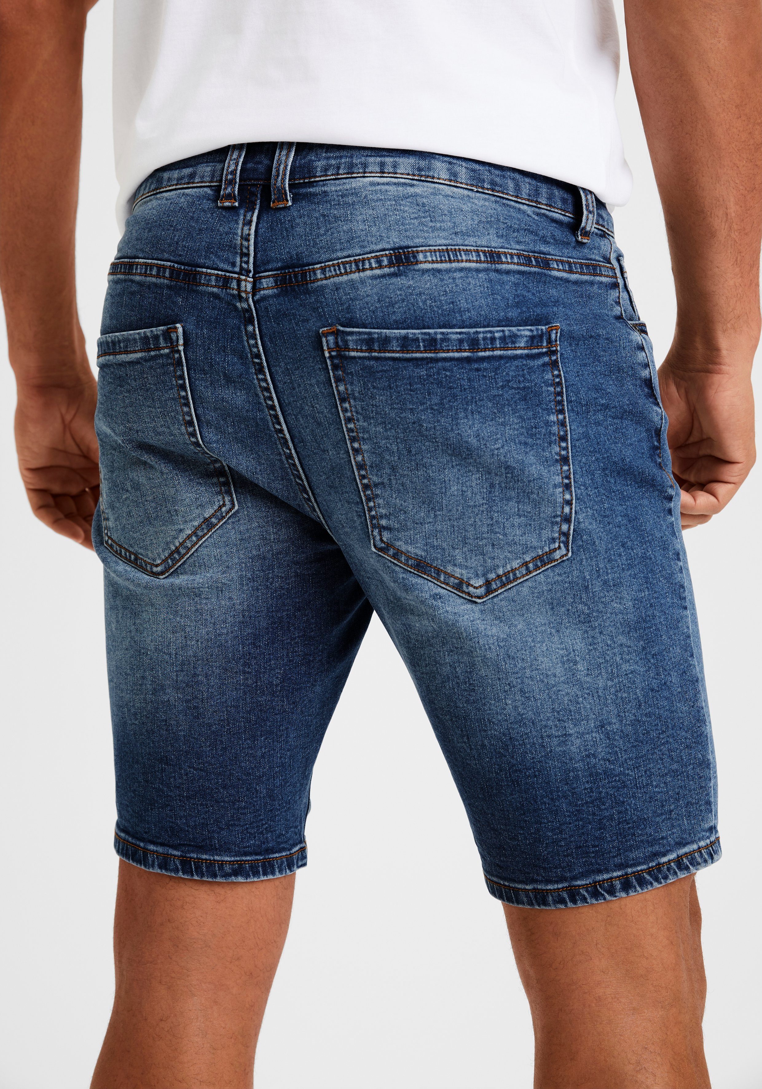 Denim-Qualität aus Jeansshorts dark elastischer blue 5-Pocket Form Buffalo