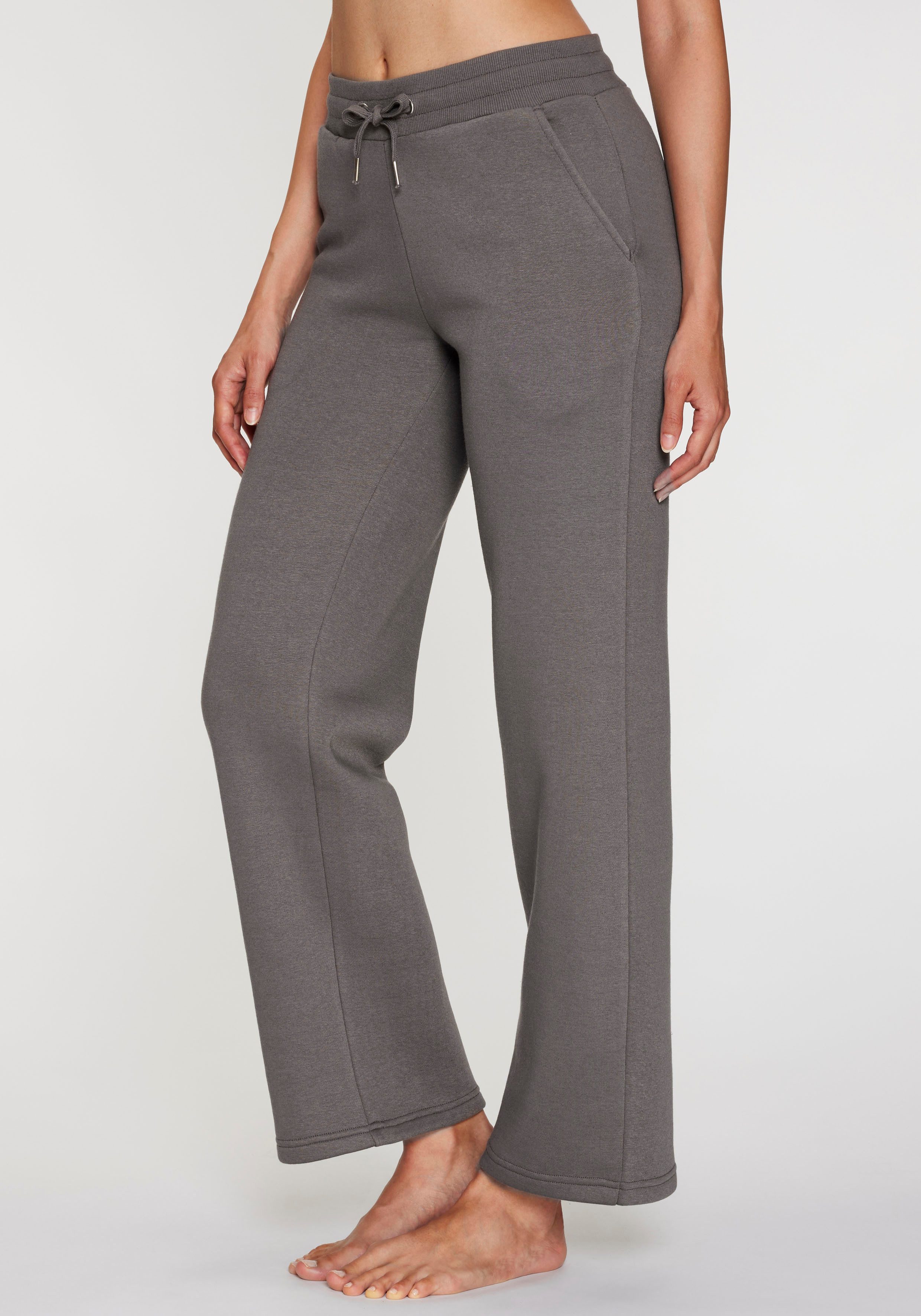 H.I.S Relaxhose mit weitem Bein und aus ultraweicher Sweatqualität, Loungewear