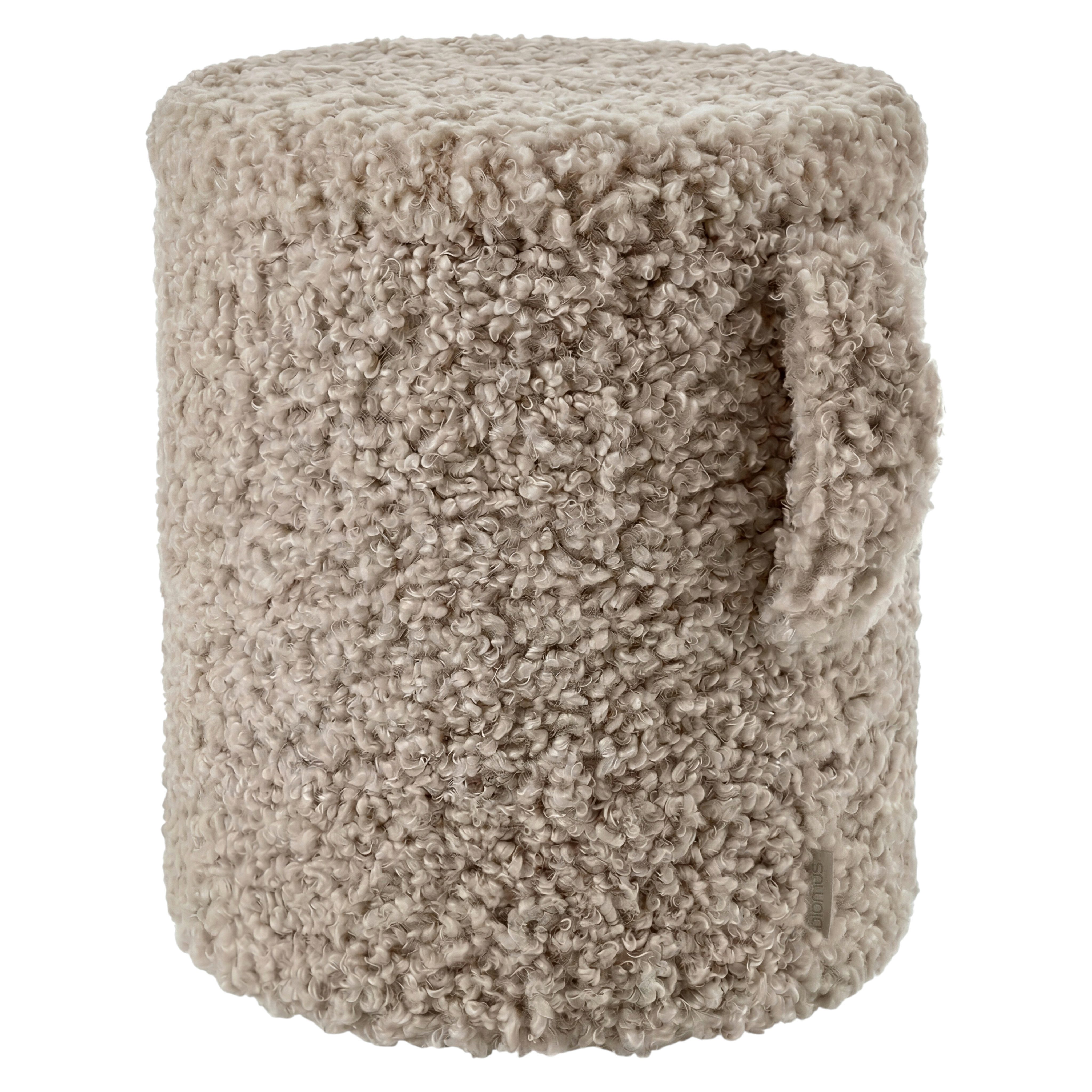 blomus Hocker -TEDDY- Sitzhocker, Kuschelhocker, Wohnzimmerhocker modern (1 Hocker), Flauschig weicher Bezug, Mit Trageschlaufe, zertifiziert
