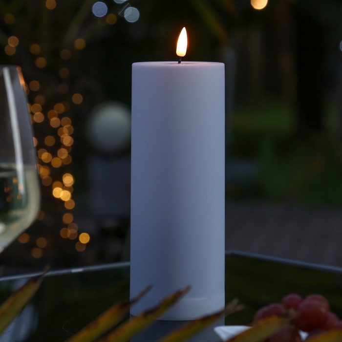 Deluxe Homeart LED-Kerze LED Kerze MIA Deluxe für Außen 3D Flamme flackernd H: 20cm D: 7 5cm pastellblau (1-tlg)