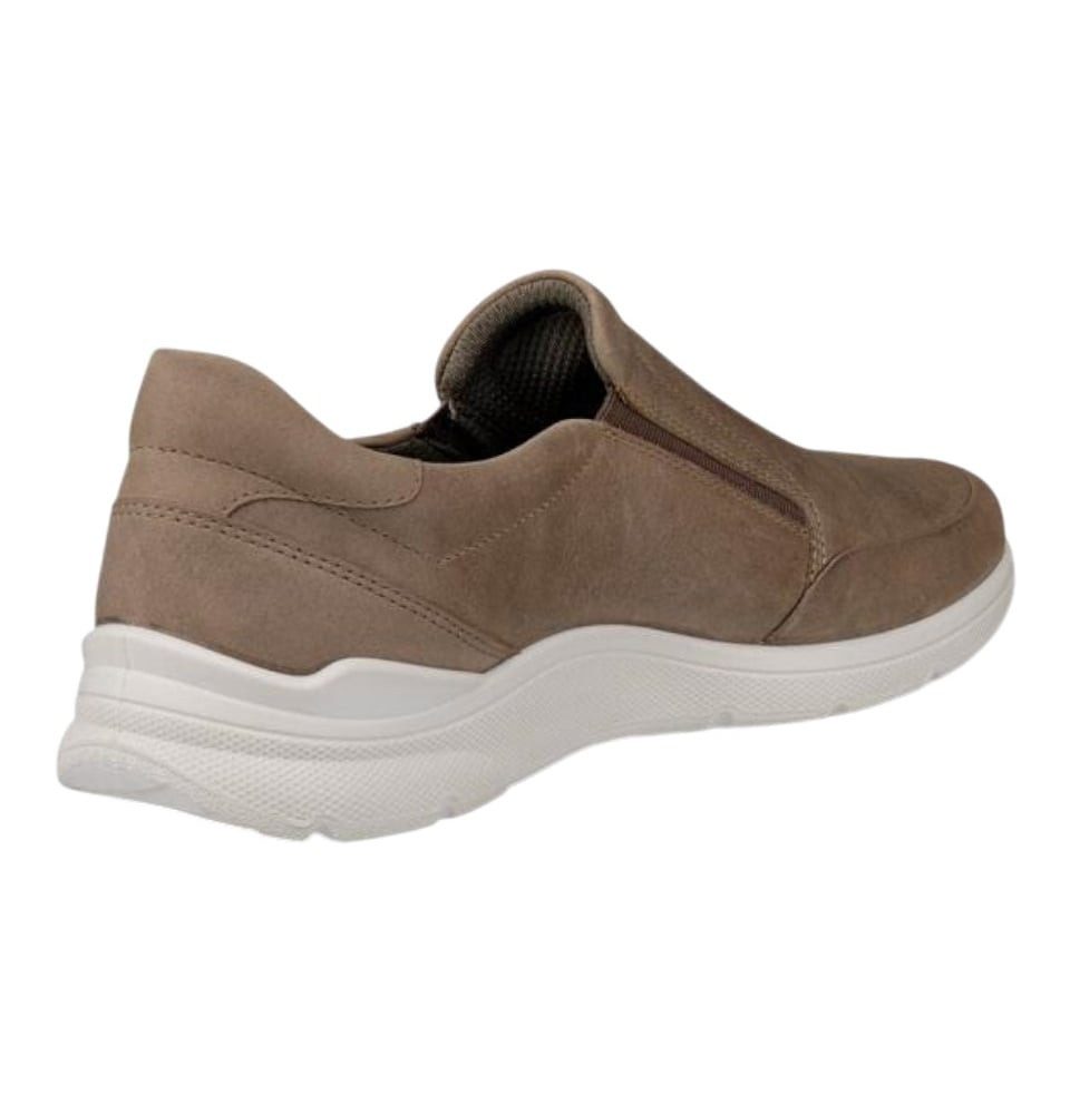 Ecco Alltag-Travelschuhe Irving (Nubukleder, Slip-On) hellbraun Herren Sneaker