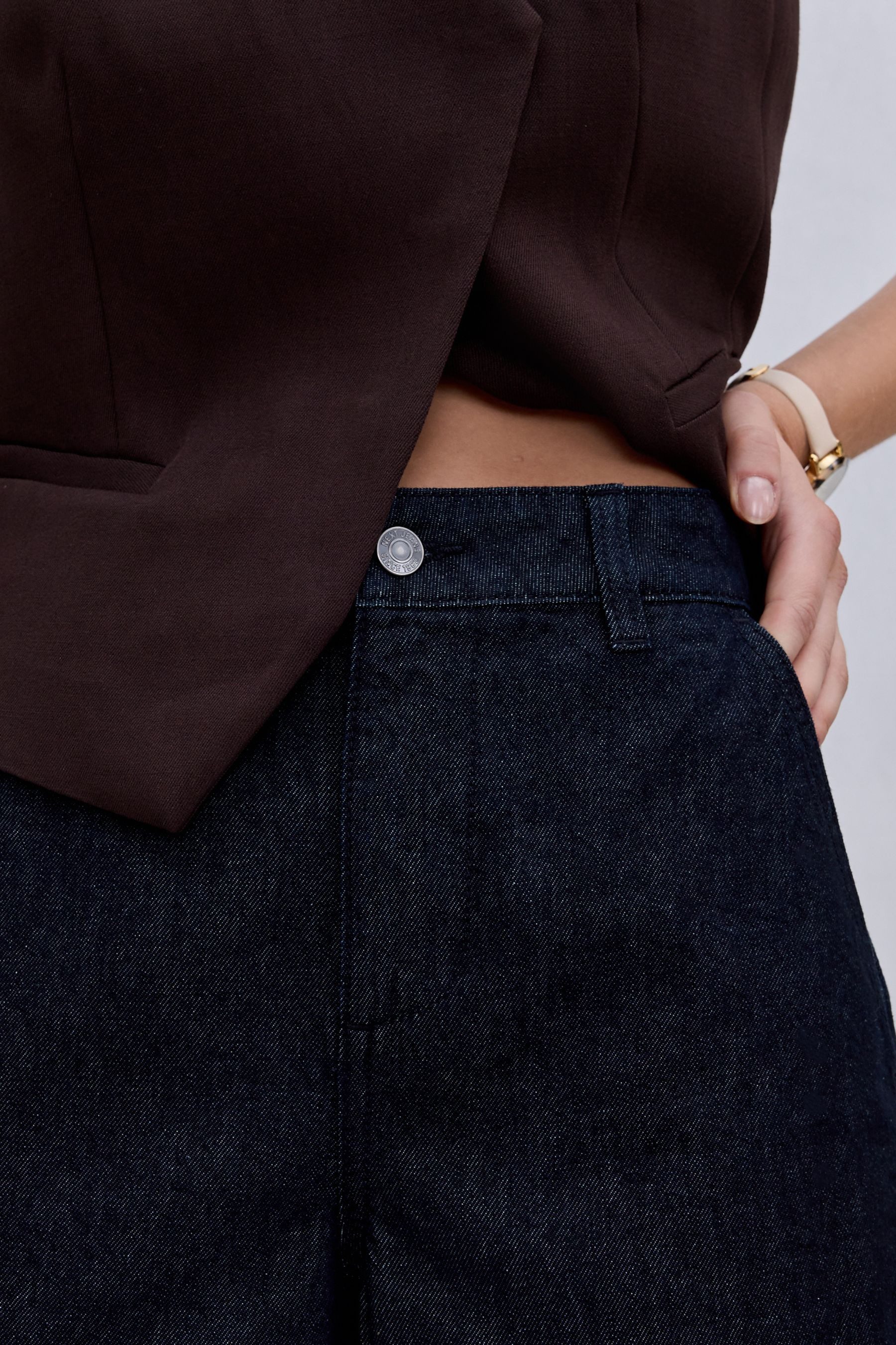 Next Jeansshorts Denim-Jort-Shorts mit Bundfalten (1-tlg)