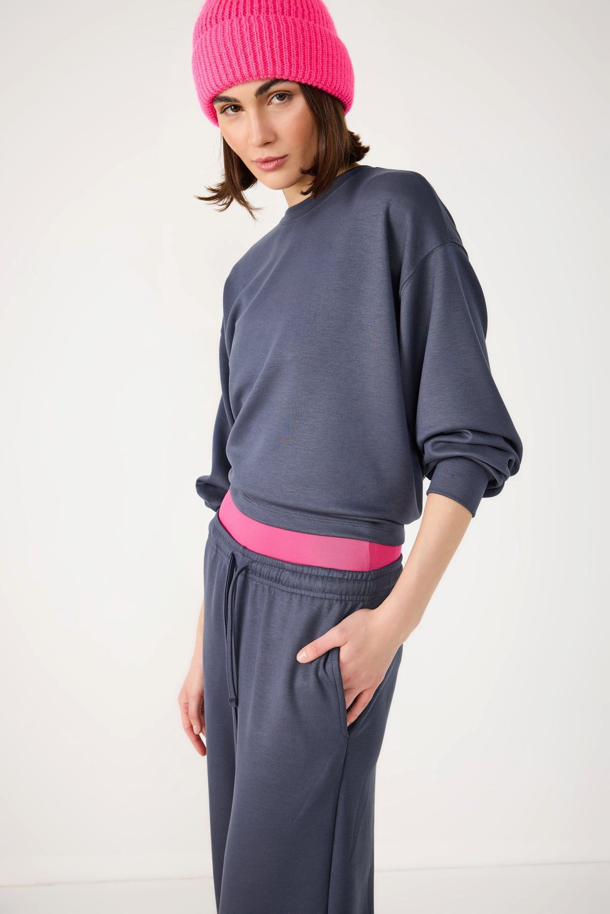 Kapuzensweatshirt Sweatshirt mit Rundhalsausschnitt