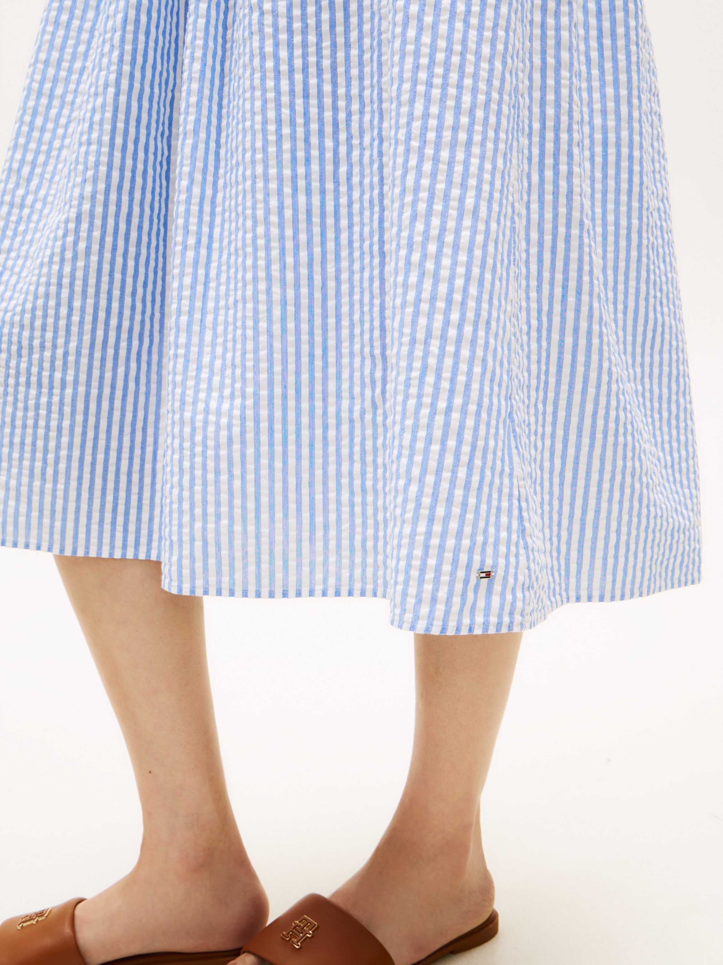 Tommy Hilfiger Sommerkleid SWIMSHOP SEERSUCKER SMOCKED DRS mit schmalen Trägern zum Binden, Midi-Länge
