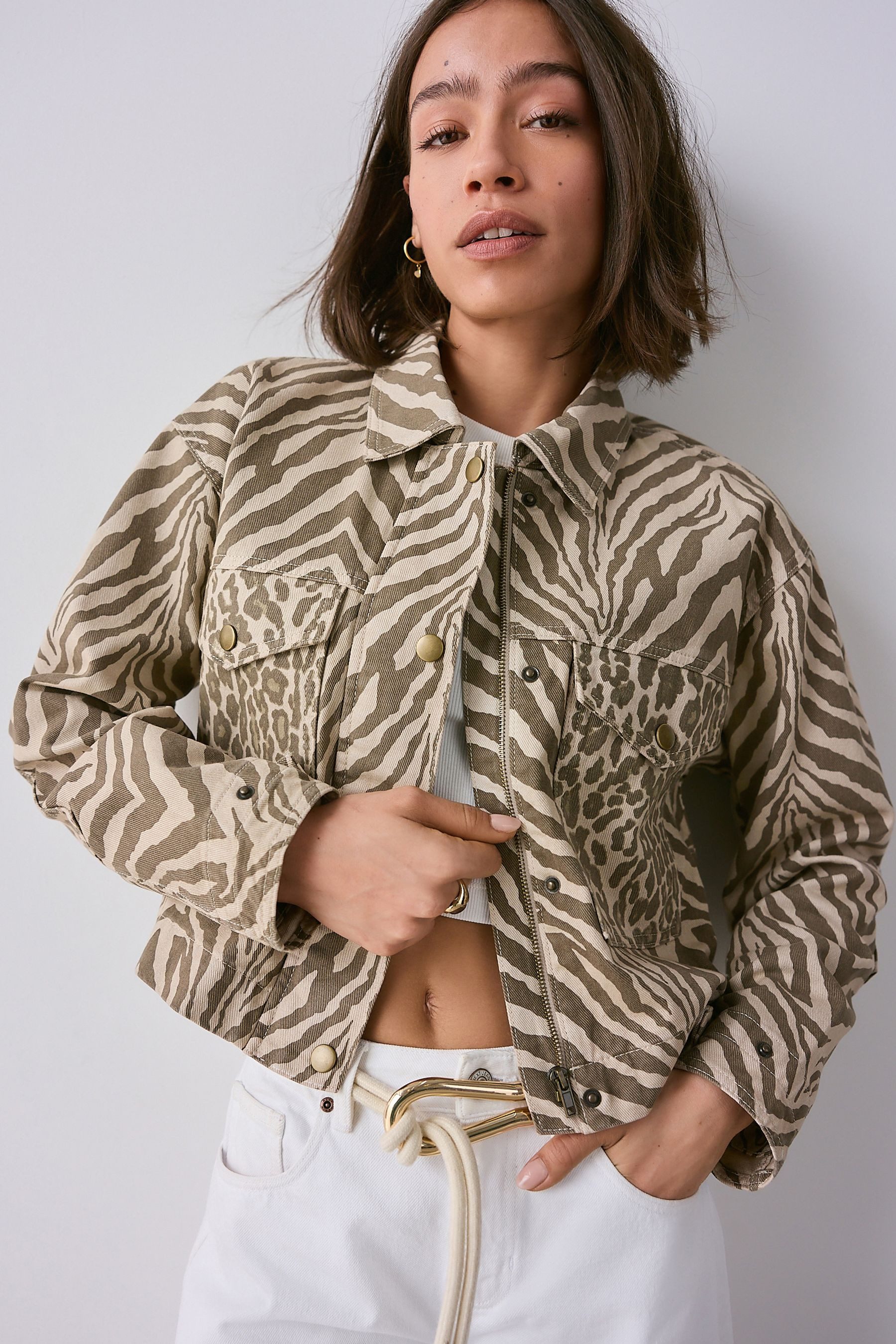 Next Kurzjacke Verkürzte Jacke mit Print aus 100 % Baumwolle (1-St)