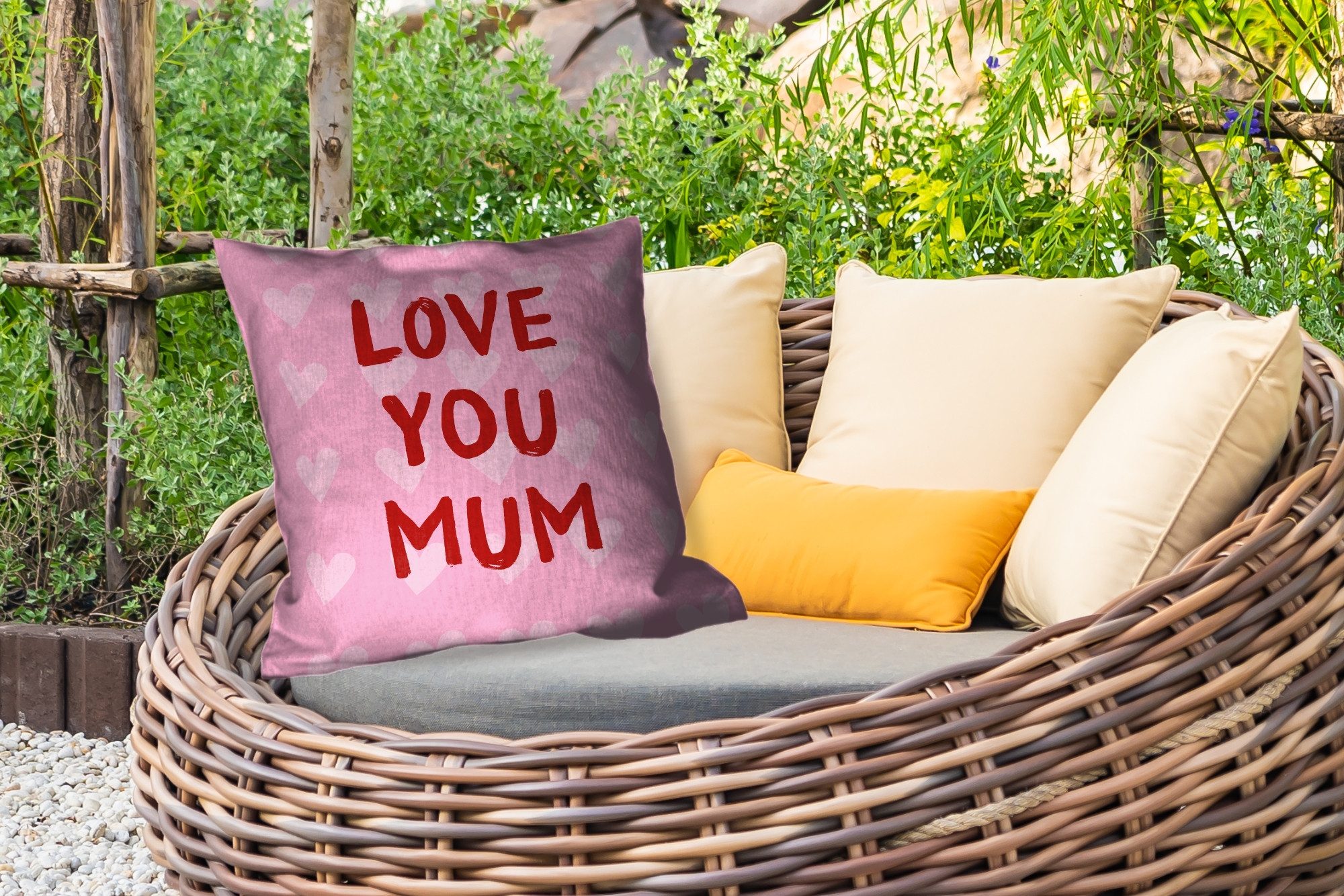 MuchoWow Dekokissen Liebe - Zitat - Mutter - Rot, Kissenhülle für den Außenbereich, Outdoor, Kissen, 60x60 cm