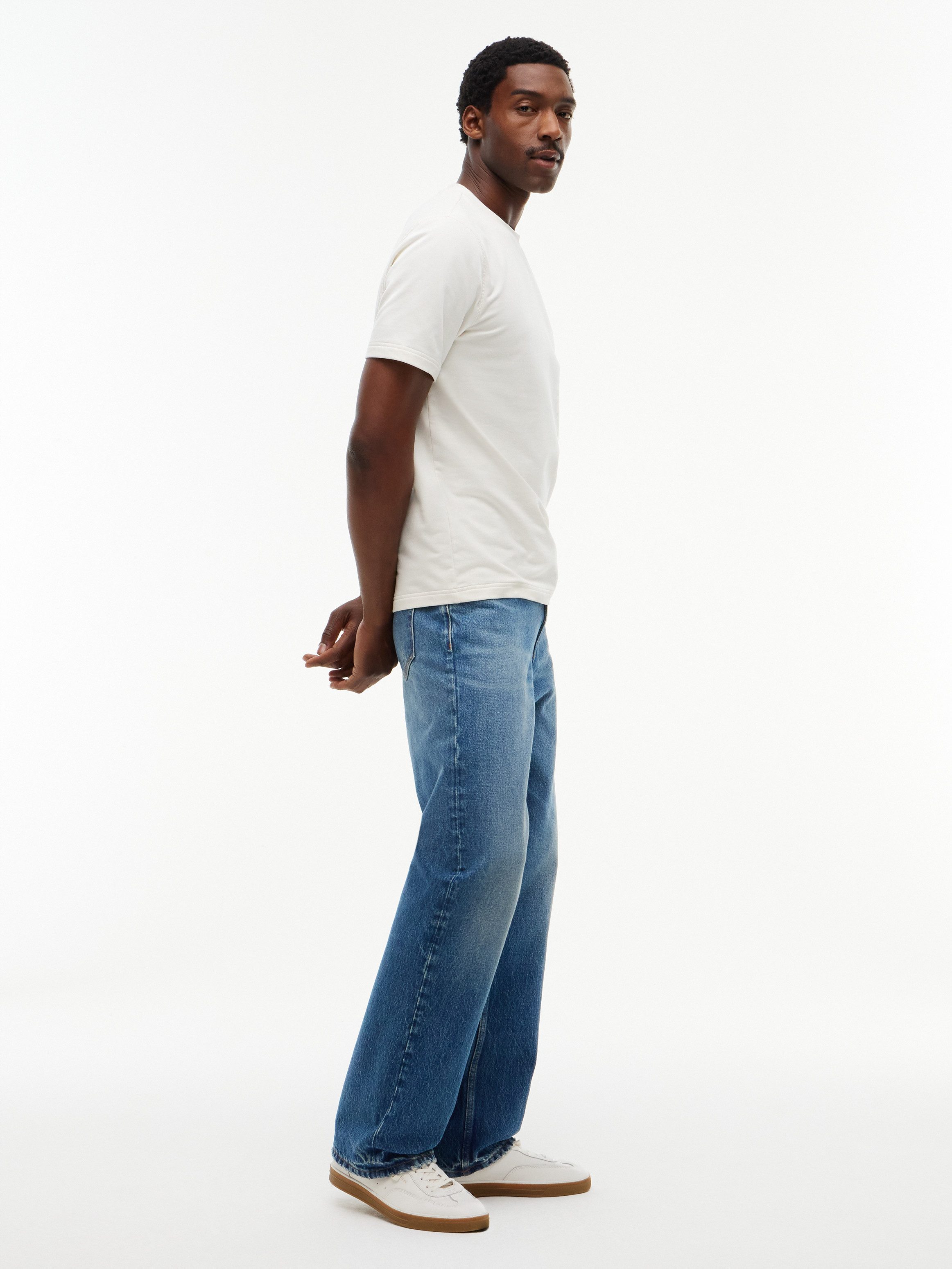 Tommy Hilfiger Straight-Jeans RIVER RELAXED CHARLIE BLUE aus Baumwoll-Denim, Relaxed Fit – Bild 4 von 5