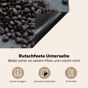MuchoWow Herdblende-/Abdeckplatte Kaffeebohnen auf einem dunklen hölzernen Hintergrund mit einer, Vinyl, (1 tlg), 76x51 cm, Ceranfeldabdeckung für die küche, Induktionsmatte