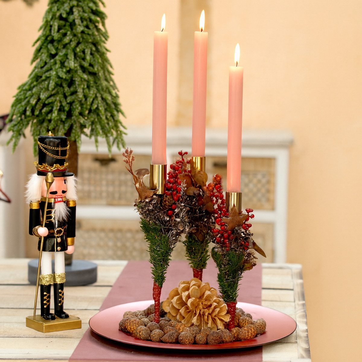 Florists Products Kerzenhalter Eleganter Metall Kerzenhalter für stilvolle Tischdeko, 4 Stück