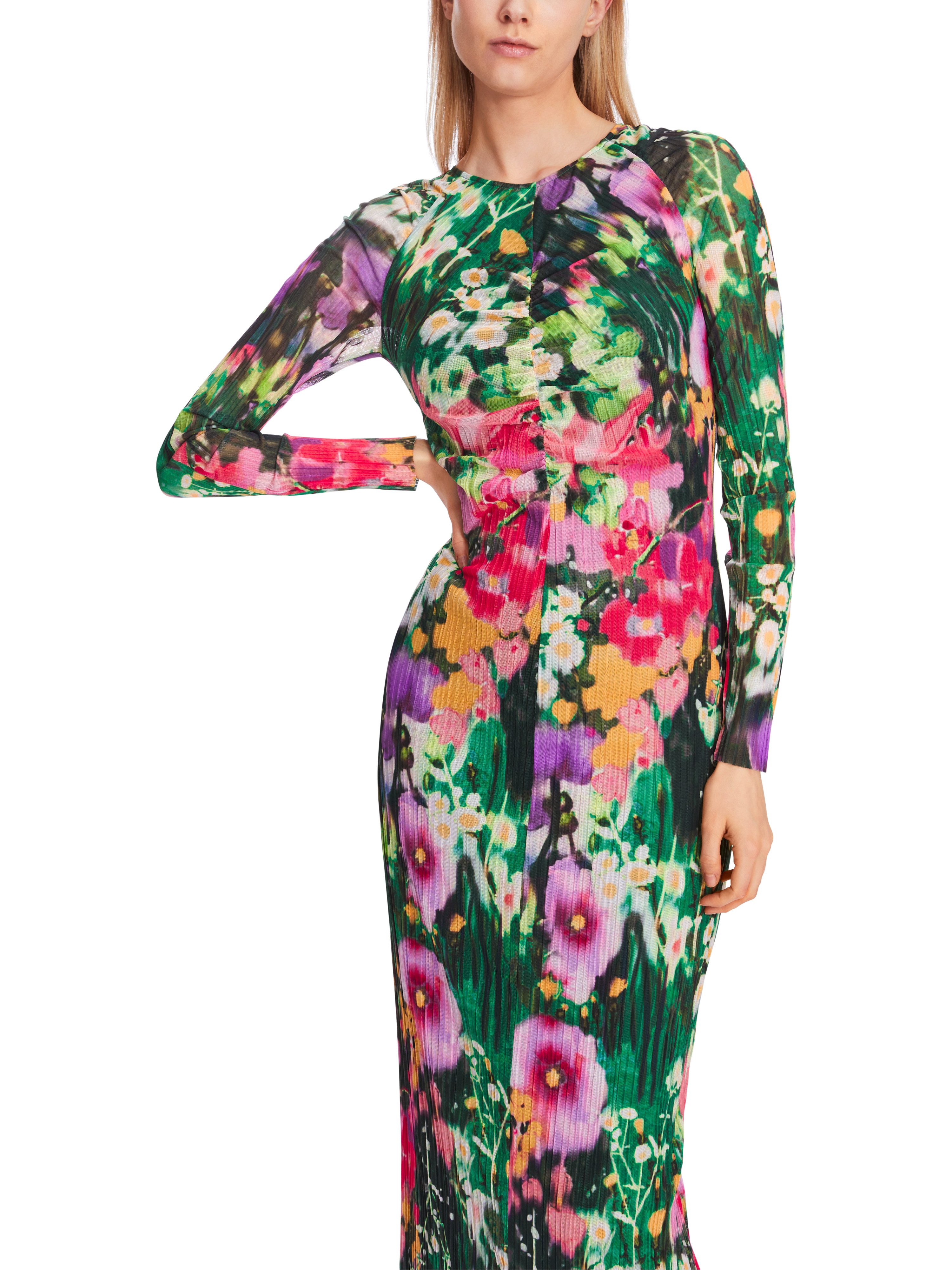 Marc Cain Maxikleid Bright Beginnings Premium Damenmode Blumenkleid mit Crinkle-Effekt
