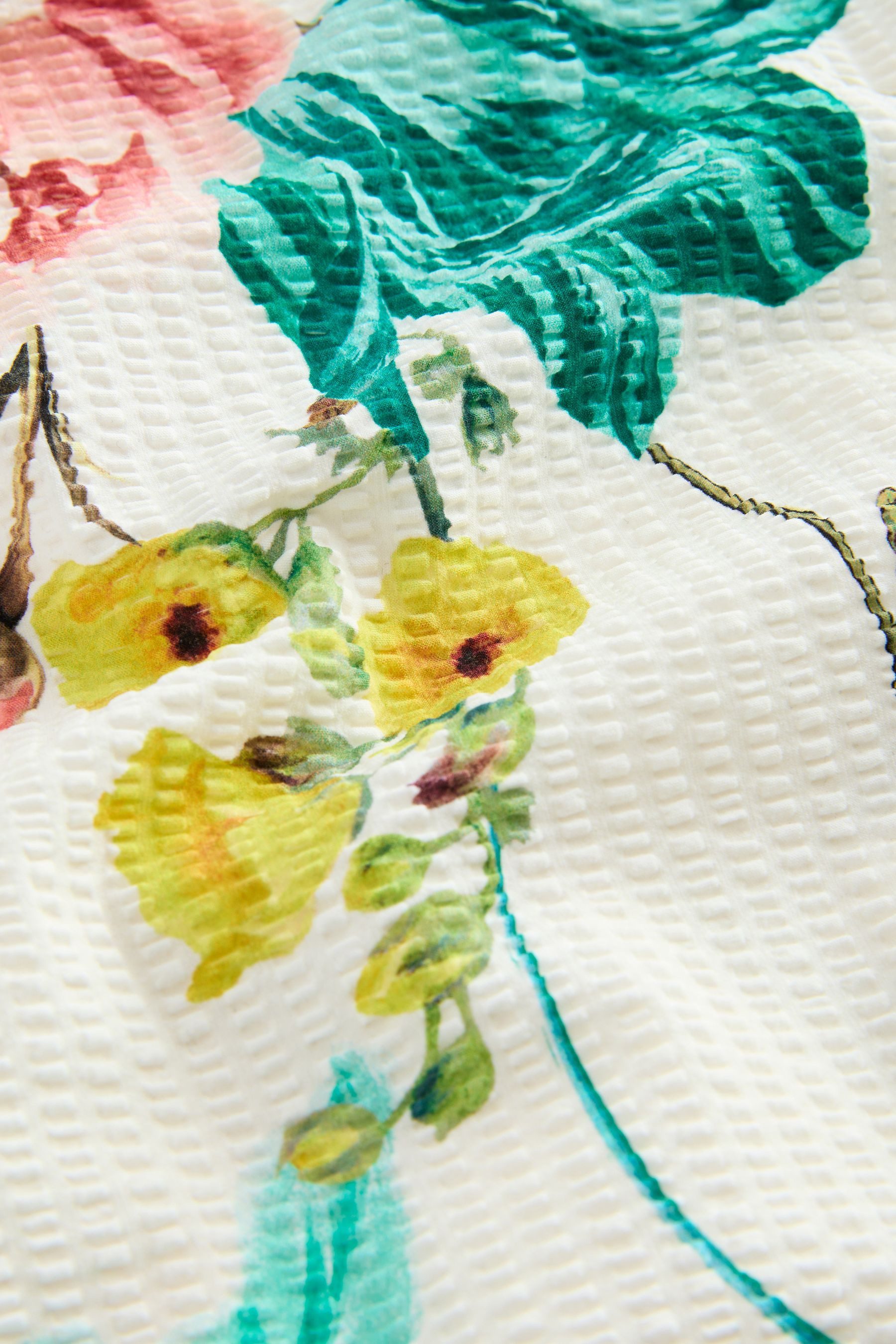 Next Badeanzug Bauchformender Bandeau-Badeanzug mit Rüschen (1-St)