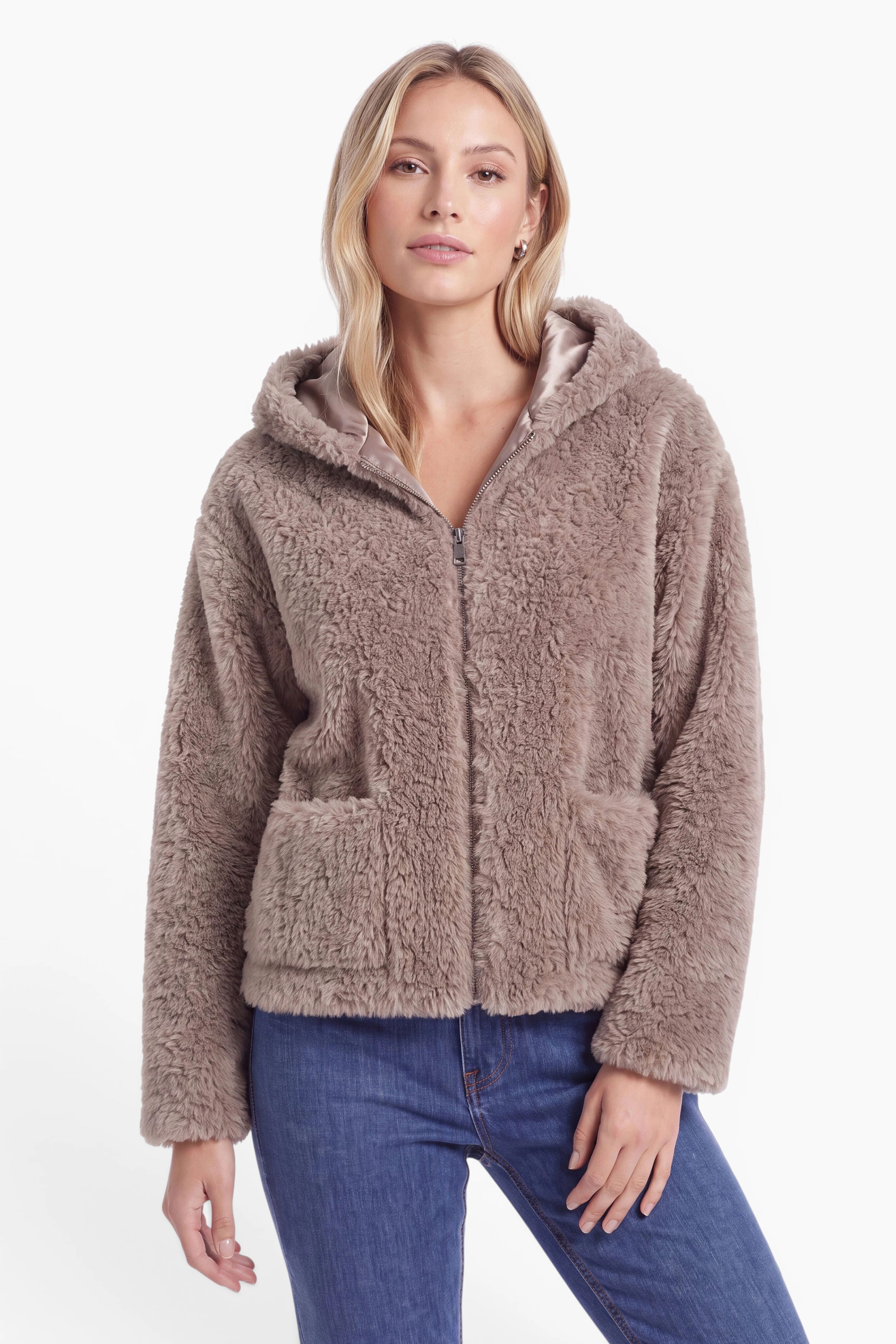 FUNK since 1776 Wolljacke aus echter Wolle mit Kapuze in Teddy-Optik