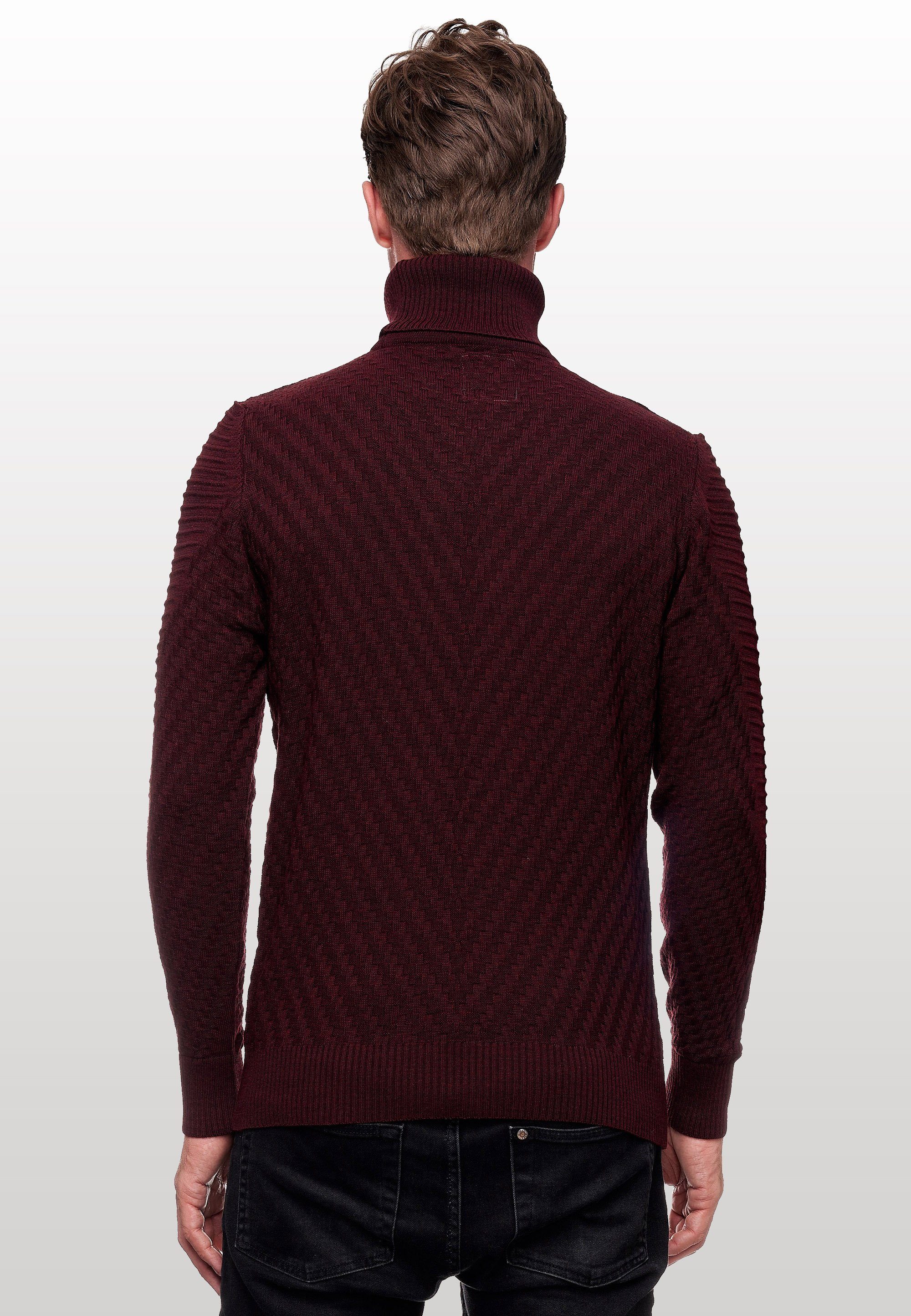 Rusty Neal Rollkragenpullover in stilvollem Feinstrick