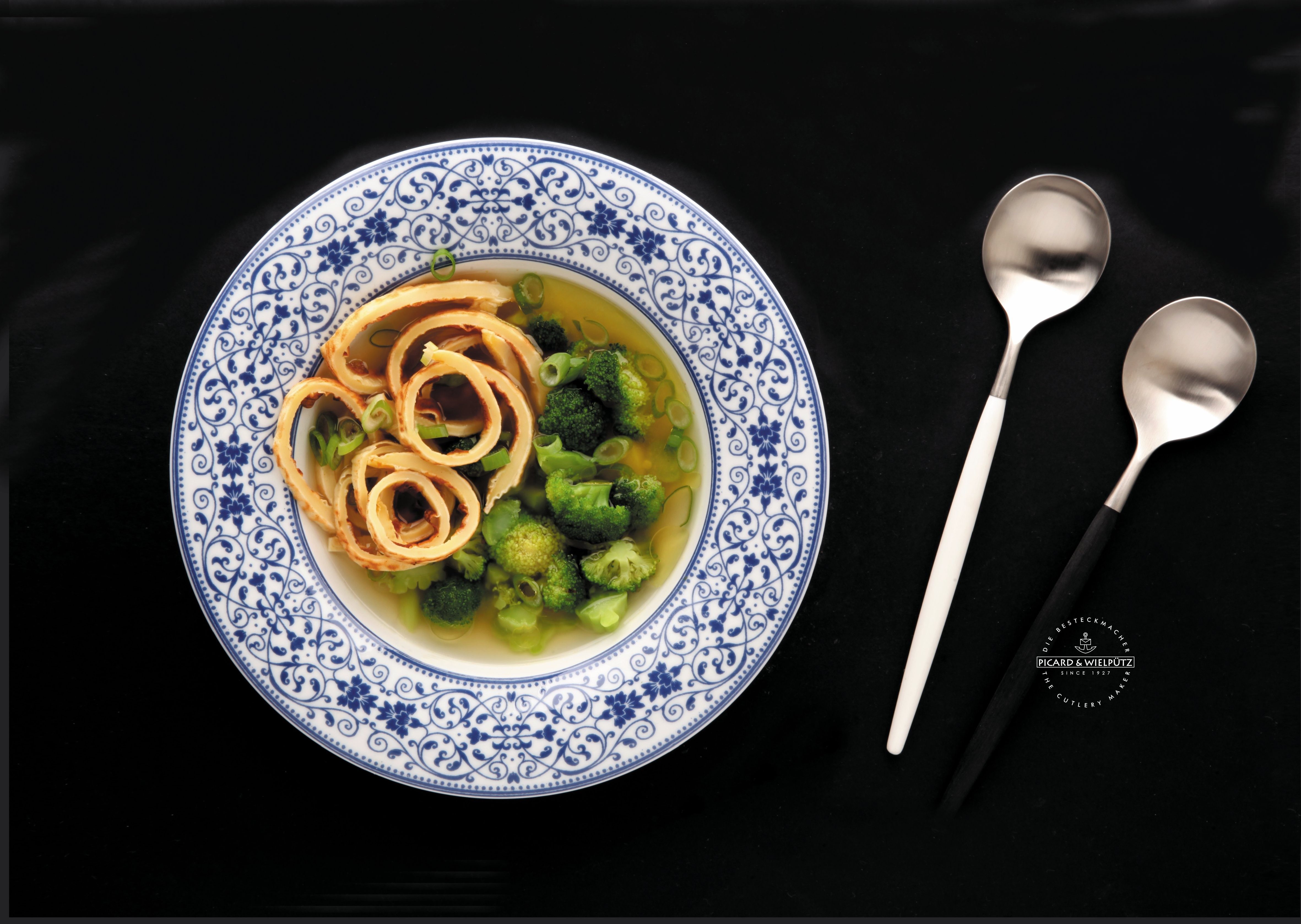 Picard & Wielpütz Solingen Besteck-Set Franzi, im Geschenkkarton, wahlweise als 24- oder 30-teiliges Set (24-tlg), 6 Personen, Chromnickelstahl 18/10, modernes und außergewöhnliches Design