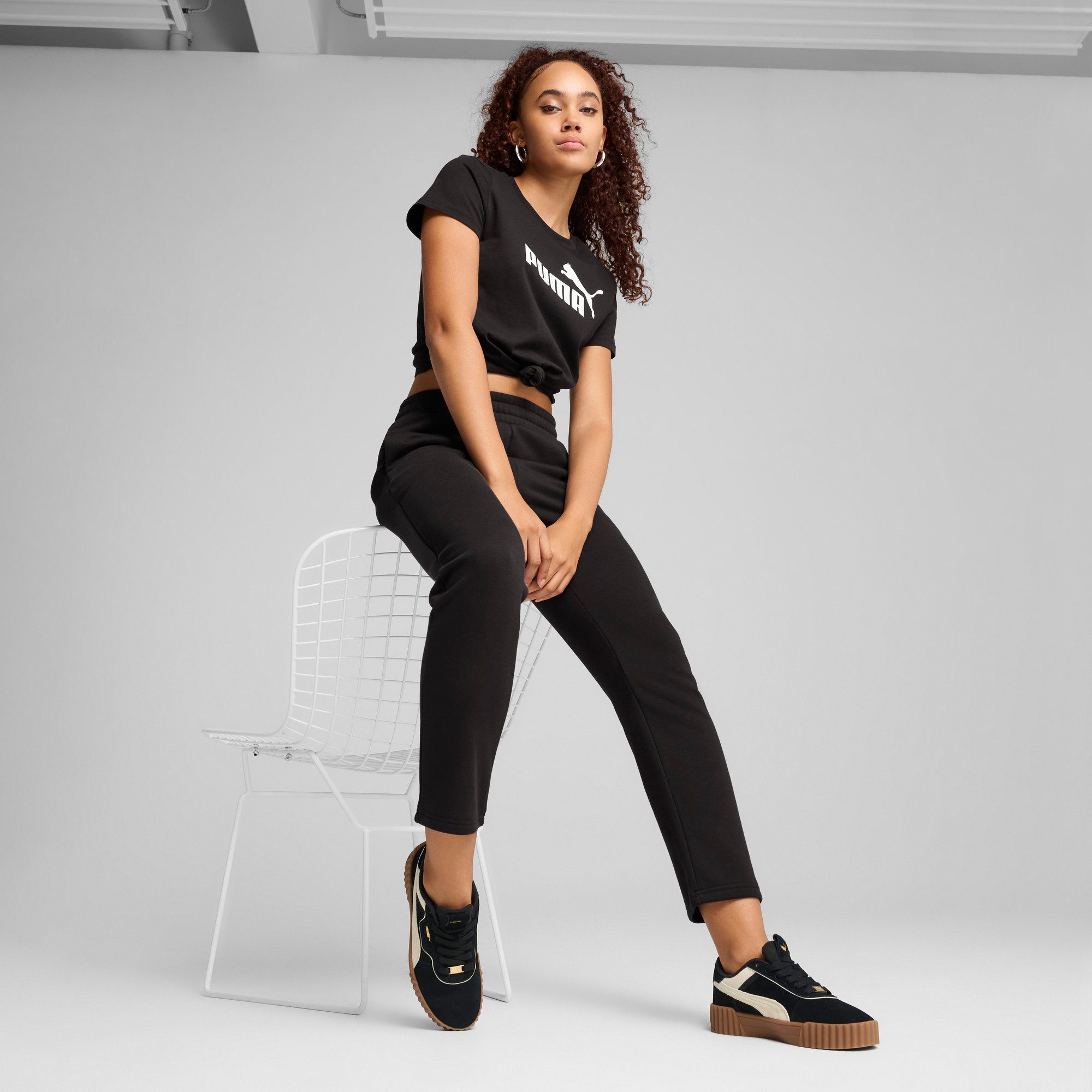PUMA Trainingshose ESS SMALL NO 1 LOGO SWEATPANTS FL OP mit Eingrifftaschen, pflegeleicht, Regular Fit, mit Rippenbund