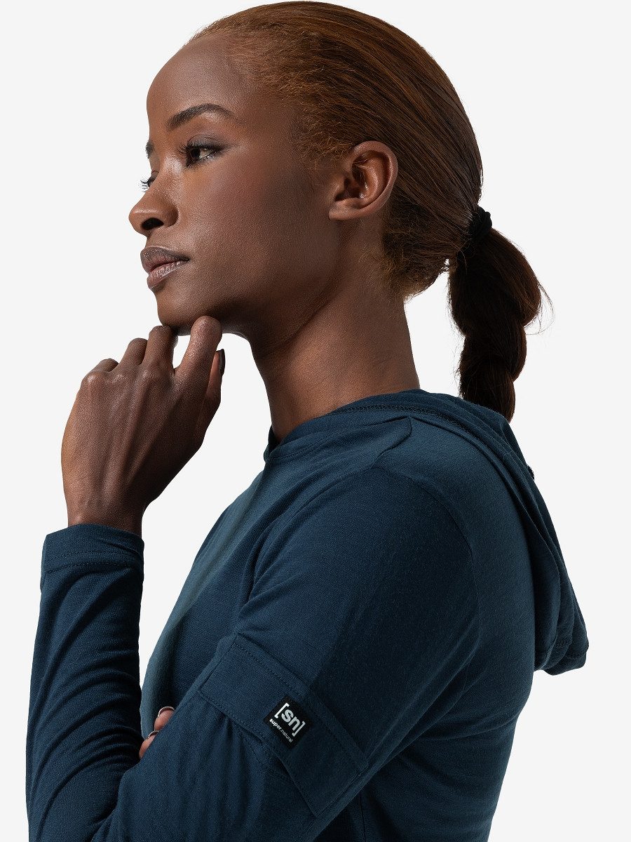 SUPER.NATURAL Hoodie für Damen, Merino, weich RELAX LIGHT POCKET Armtasche