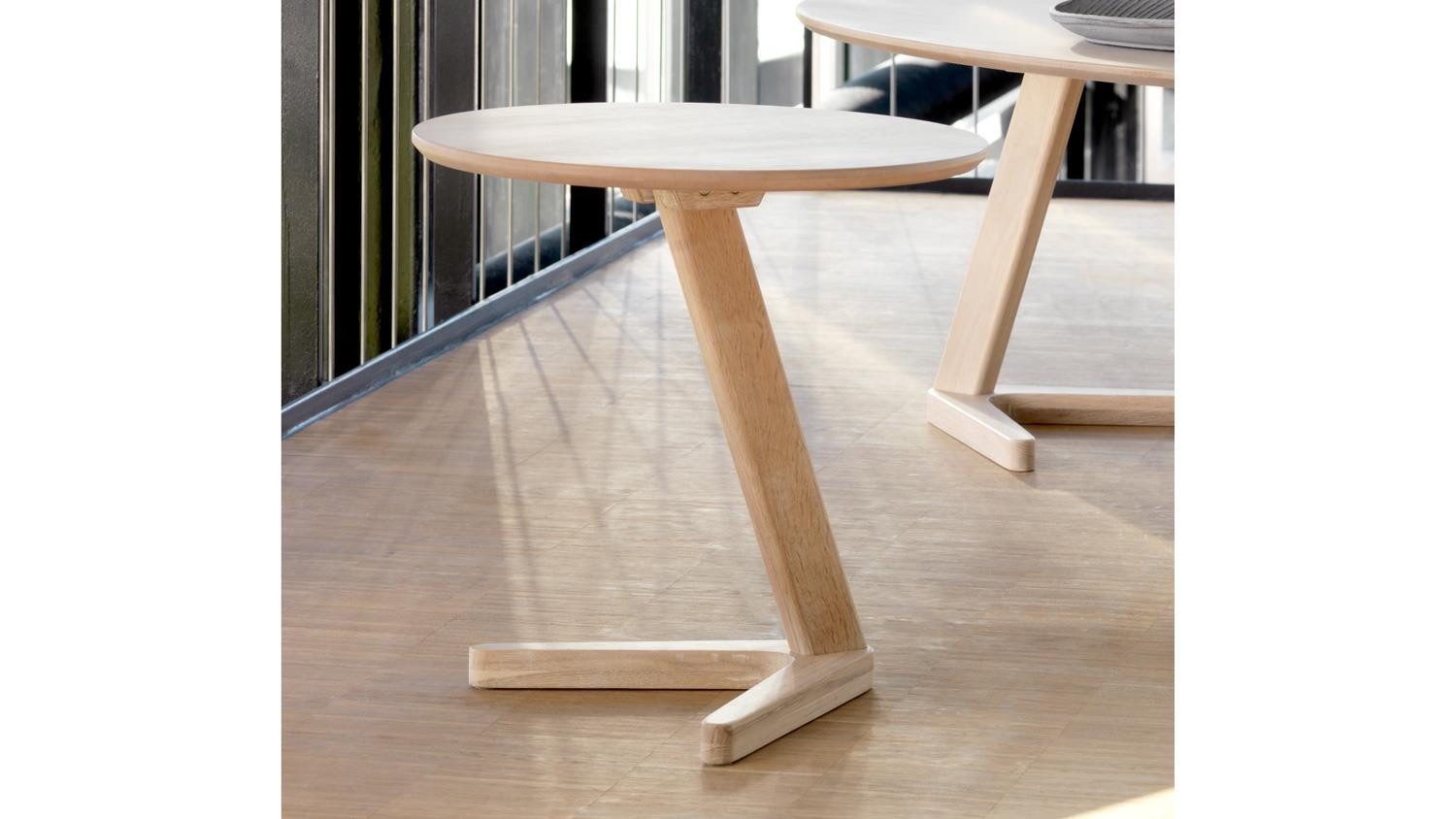 Möbel Akut Couchtisch Beistelltisch Ollie Eiche natur furniert Gestell massiv 50 cm