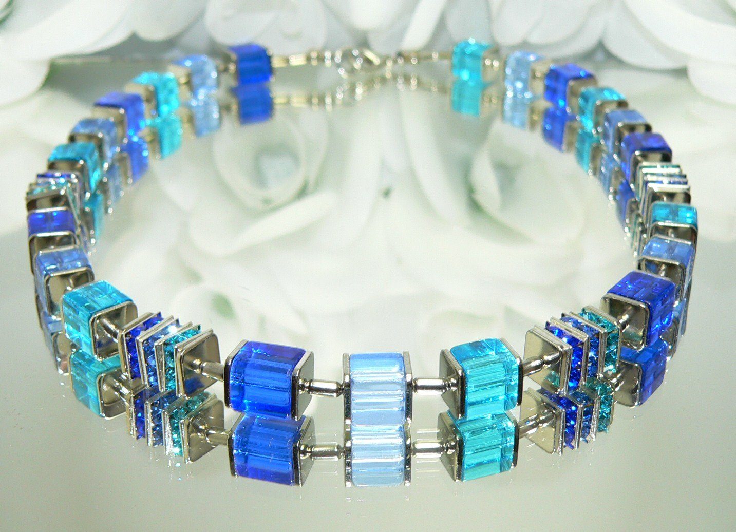 traumschmuck Collier 092i Collier Halskette Würfel Glas Strass blau hellbla günstig online kaufen