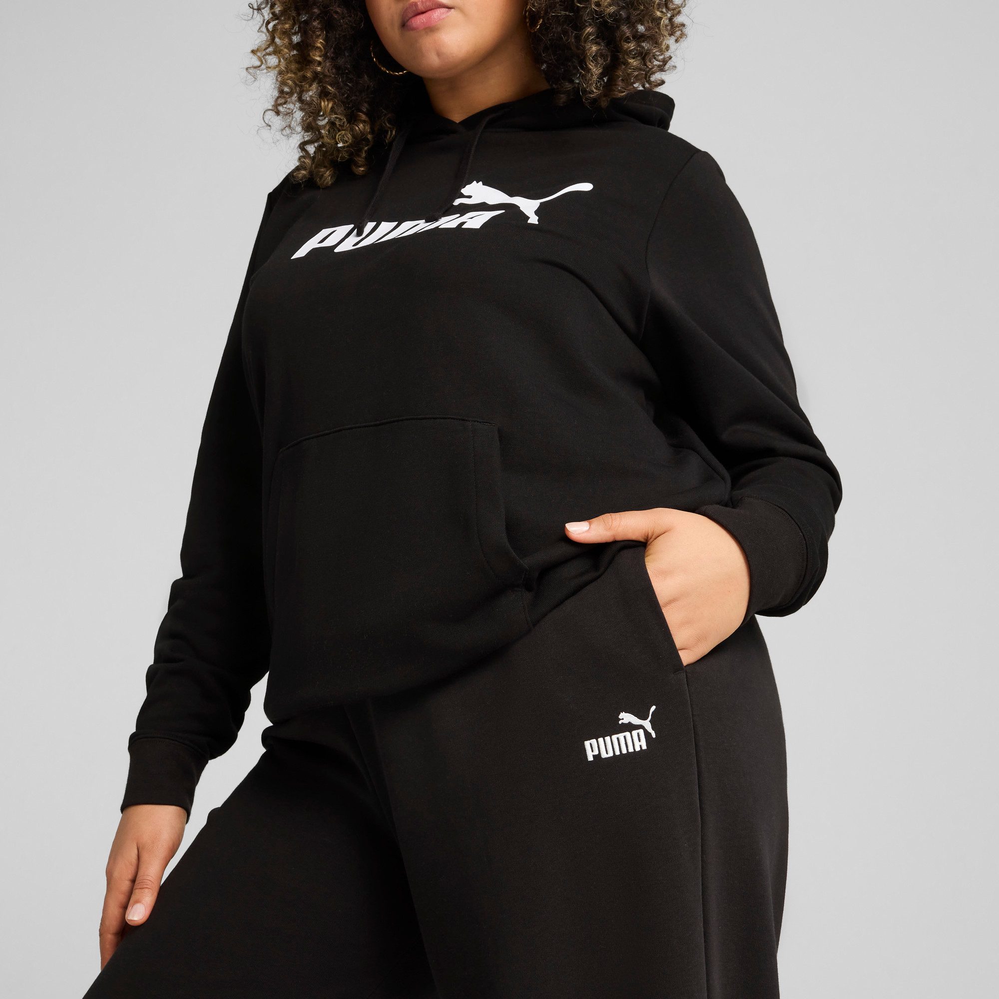 PUMA Trainingshose ESS SMALL NO 1 LOGO STANDARD STRAIGHT PANTS TR OP mit Eingrifftaschen, gerades Bein, elastischer Bund