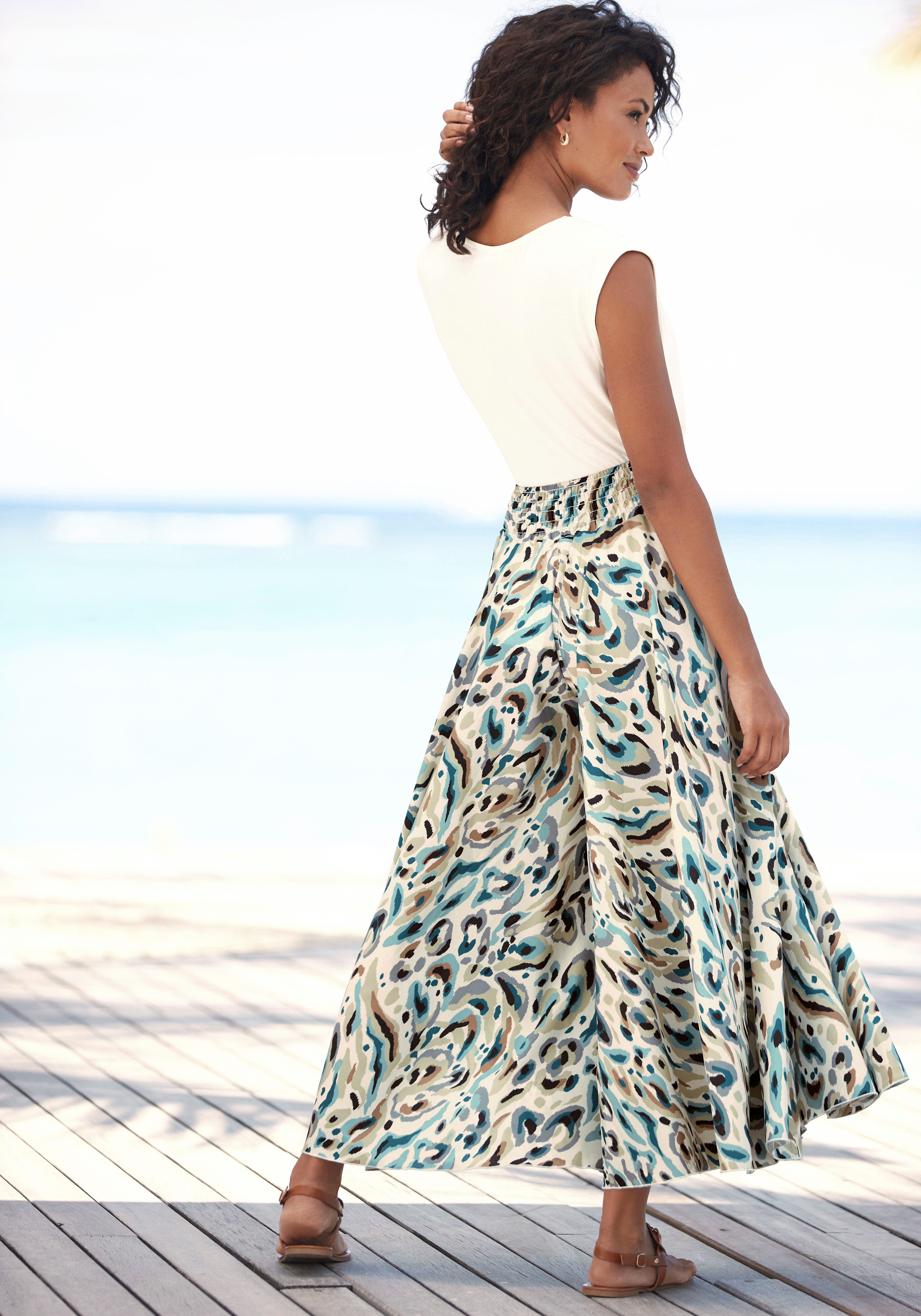 LASCANA Hosenrock mit Alloverdruck, Culotte, extraweites Bein