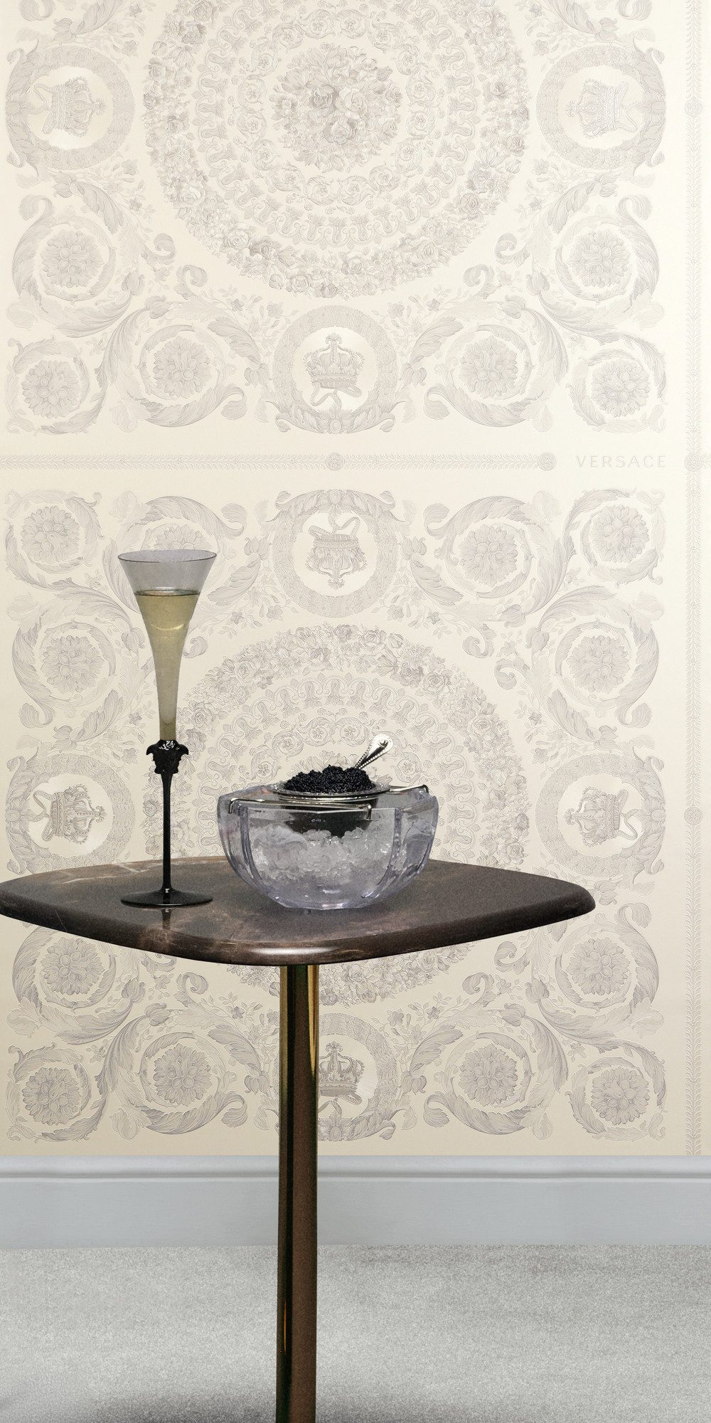 Versace Vliestapete Versace 6 Heritage –, geprägt, 3D-Optik, Barock, Motiv, (1 St), Opulentes Medaillon-Design mit Glanz & fein strukturierter Oberfläche