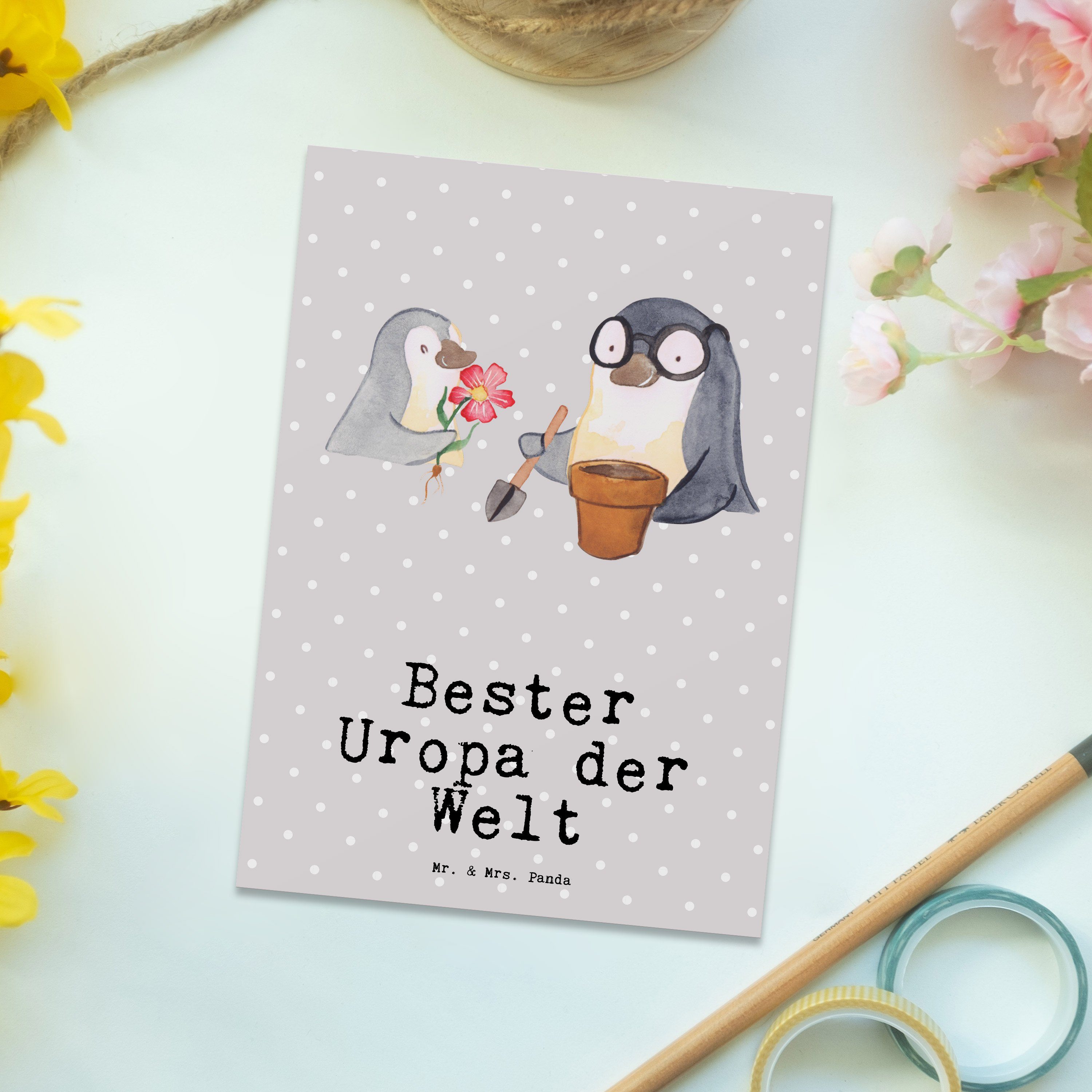 Postkarte Mrs. Geschenk, & Mr. Bester Welt Geburtstagsk Grau Pinguin - Panda Pastell - der Uropa