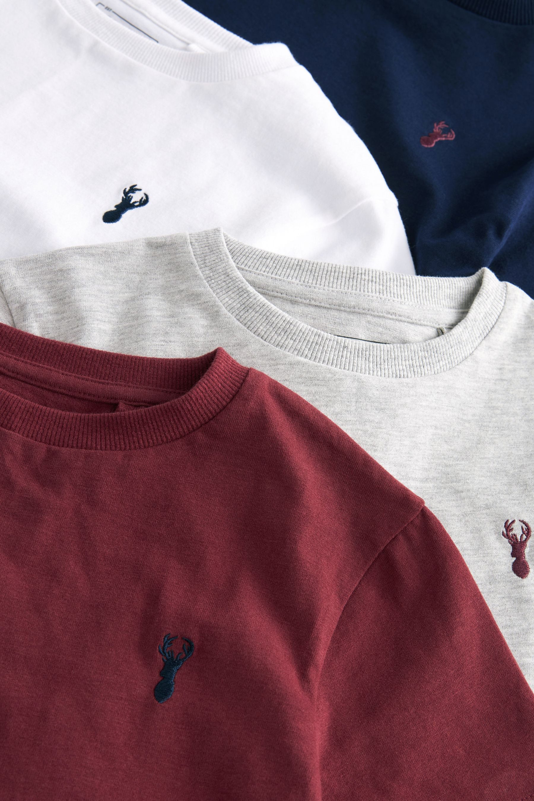 Next T-Shirt 4er-Pack Kurzarm-T-Shirts mit Hirsch-Stickerei (4-tlg) – Bild 3 von 4