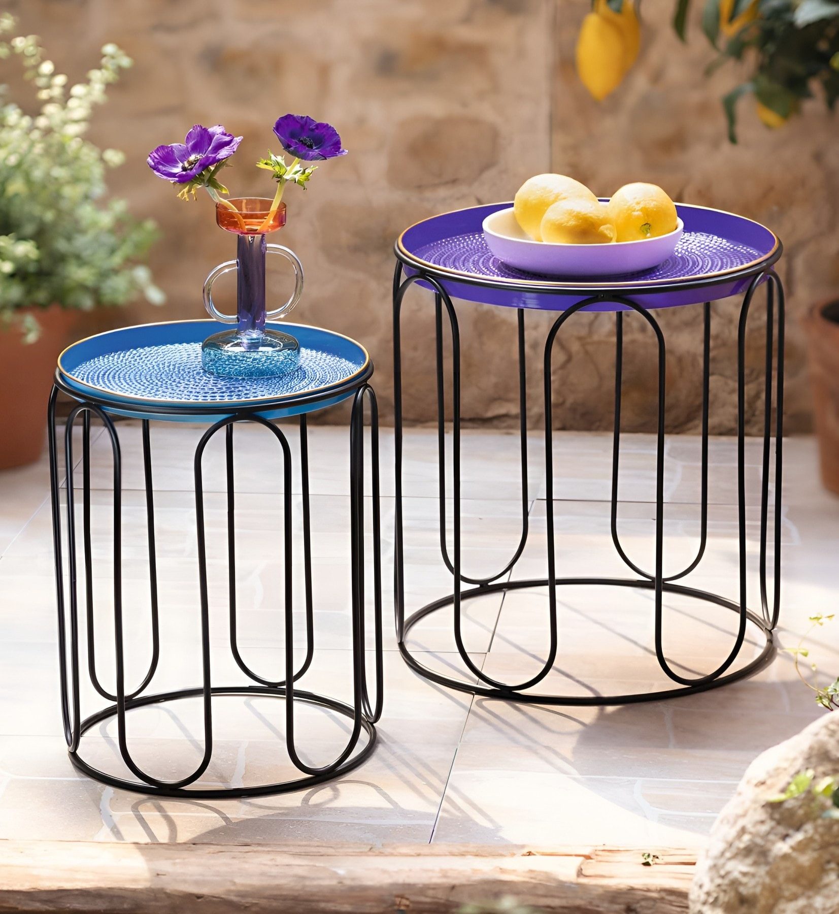 Dekoleidenschaft Tabletttisch Beistelltisch "Blau" Metall, Tablett in blau, Tisch mit Serviertablett (2-St., im Set), 40 + 46 cm hoch