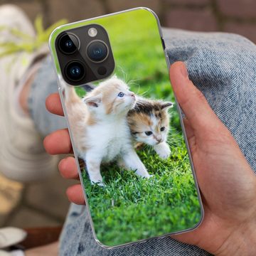 MuchoWow Handyhülle Kätzchen - Katze - Korb - Mädchen - Kinder - Jungen - Kinder, Handyhülle Telefonhülle Apple iPhone 14 Pro Max