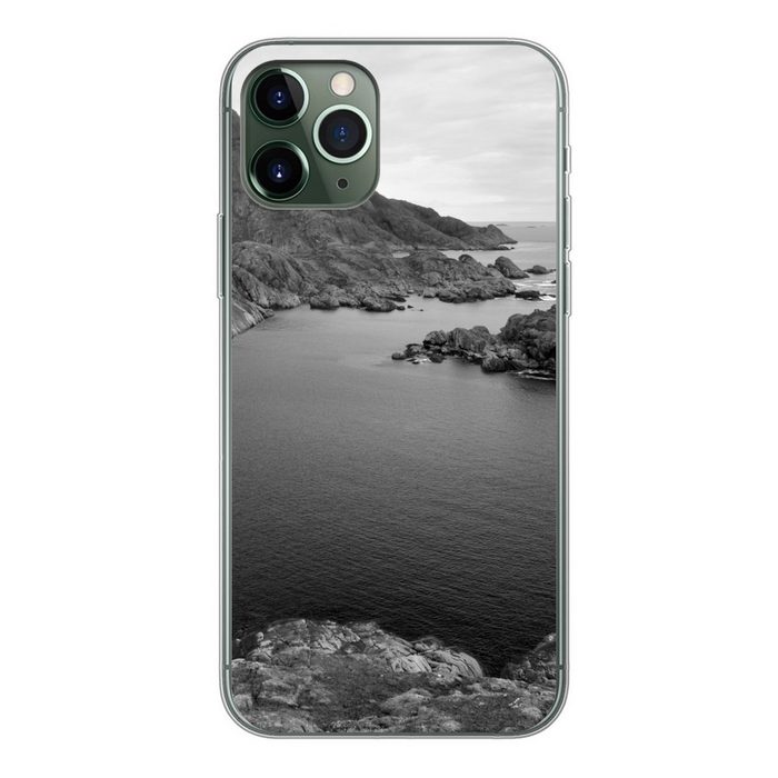 MuchoWow Handyhülle Skandinavische Küste schwarz-weiß Fotodruck Handyhülle Apple iPhone 11 Pro Smartphone-Bumper Print Handy
