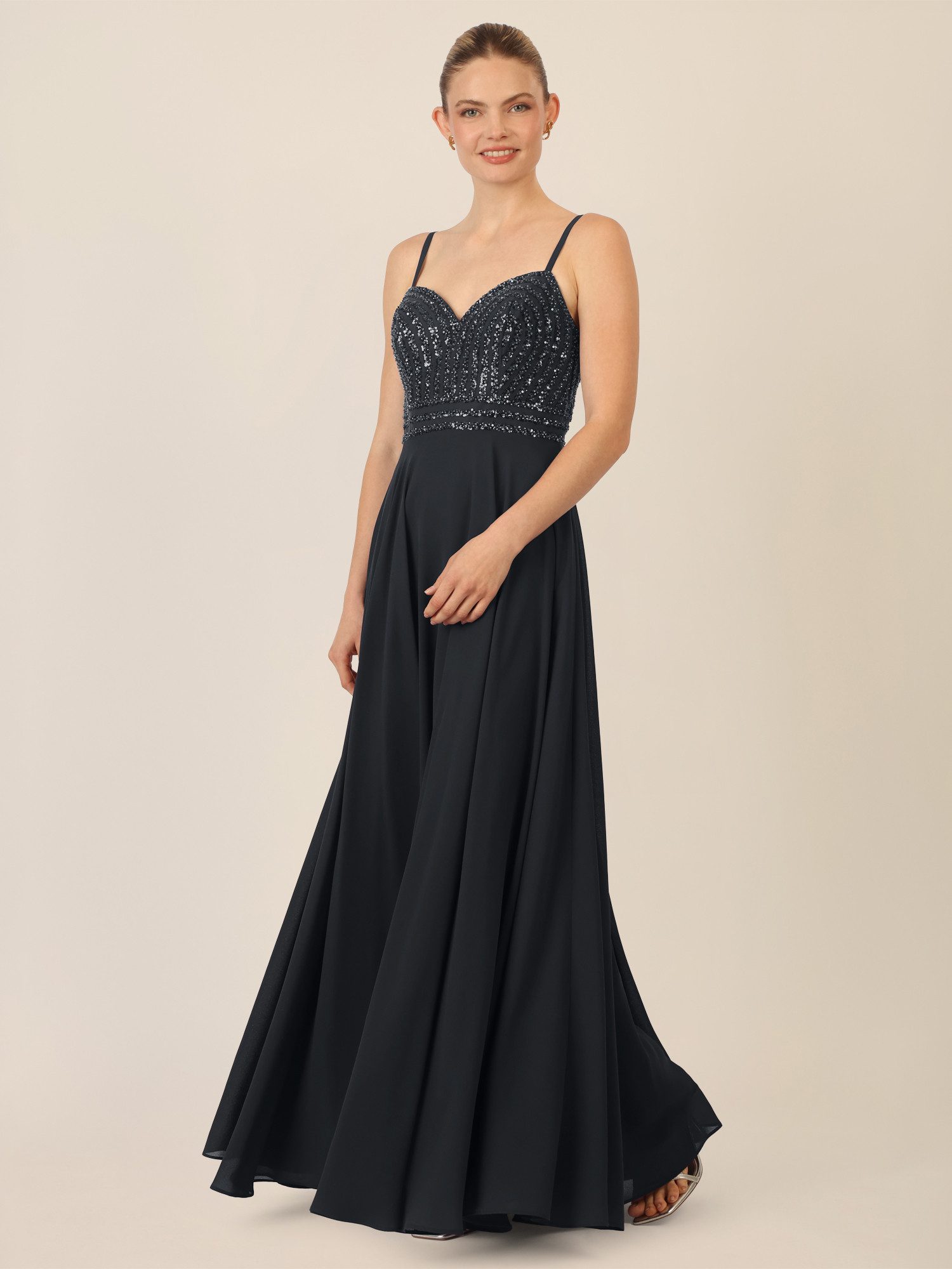 Apart Abendkleid mit Perlenstickerei günstig online kaufen