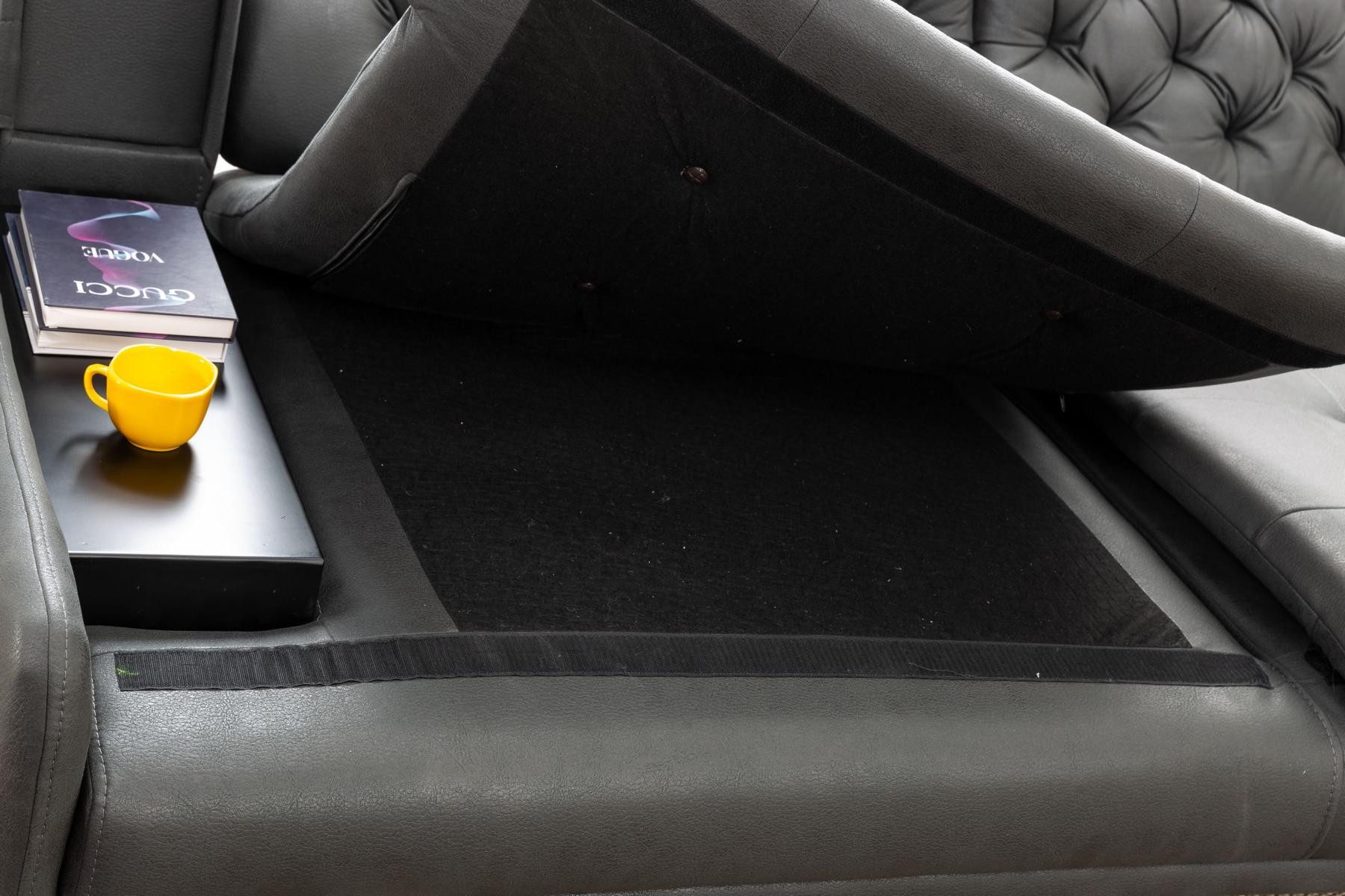 JVmoebel Ecksofa Graues L-Sofa aus Kunstleder mit integriertem Soundsystem, 1 Teile, Made in Europa