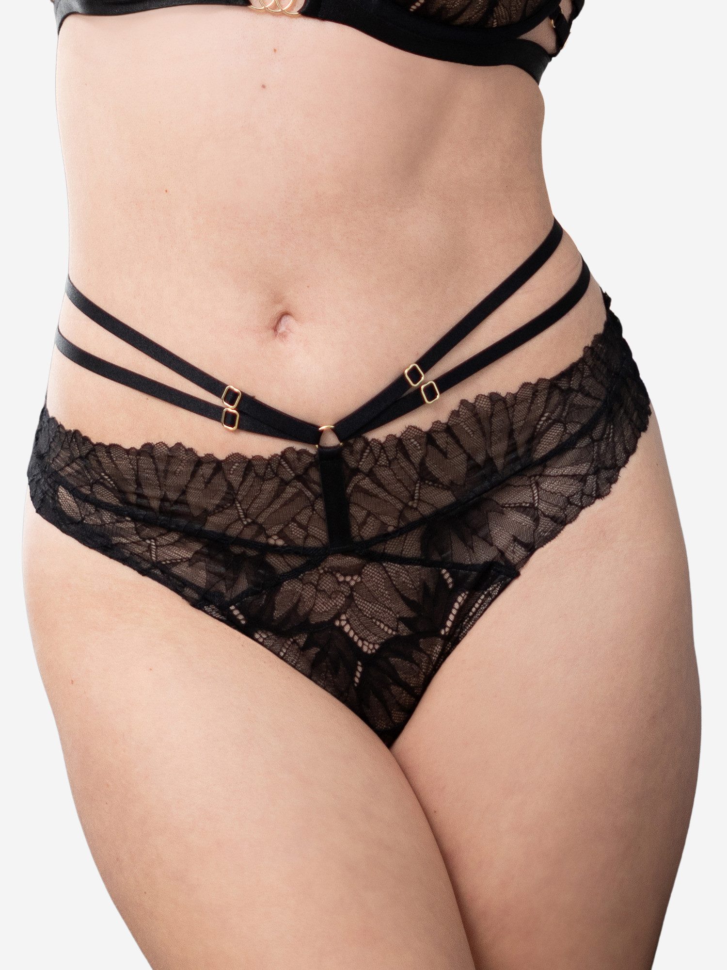 String FemFatale