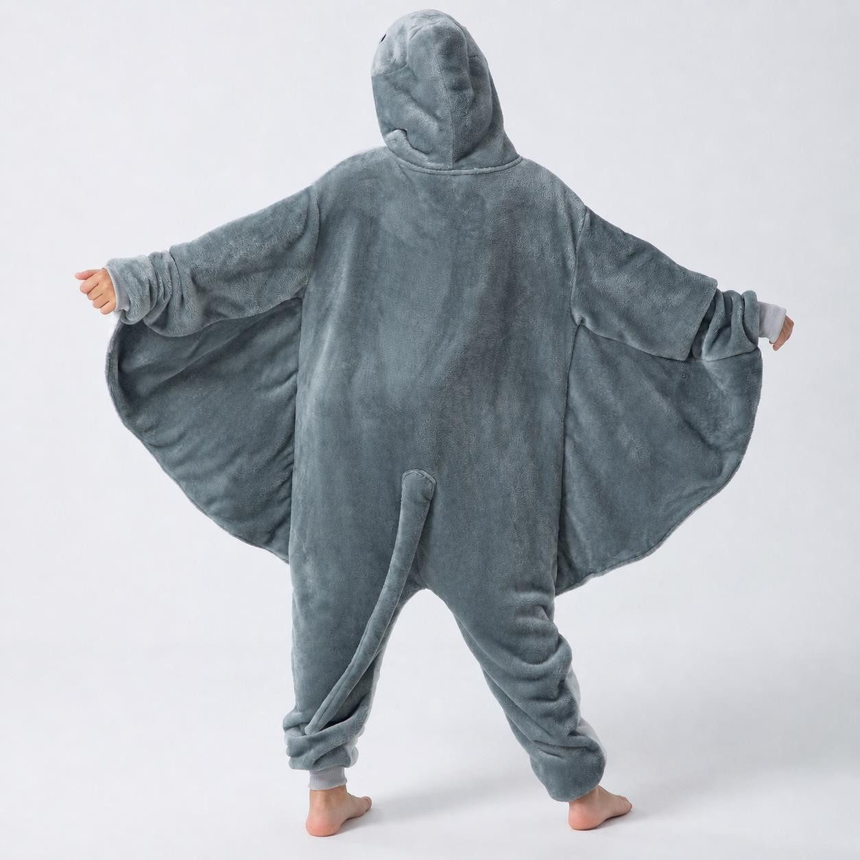 Corimori Jumpsuit Flauschiges Manta Rochen-Kostüm für Kinder,  Karneval Fasching Kostüm (1-tlg) Jumpsuit, Pyjama, Fasching, Kigurumi, Tiere, Manta Rochen "Graham"