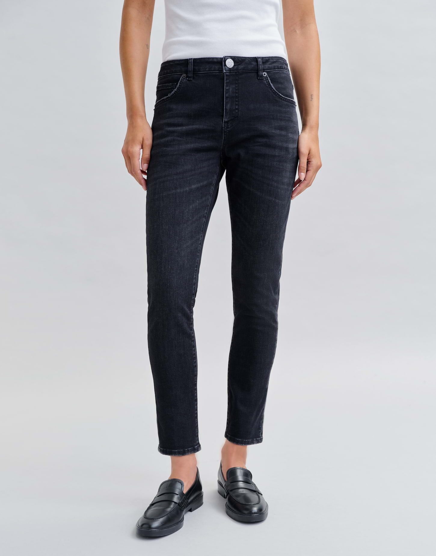 OPUS Slim-fit-Jeans Slim Jeans EVITA Mid Rise mit hohem Stretch-Anteil