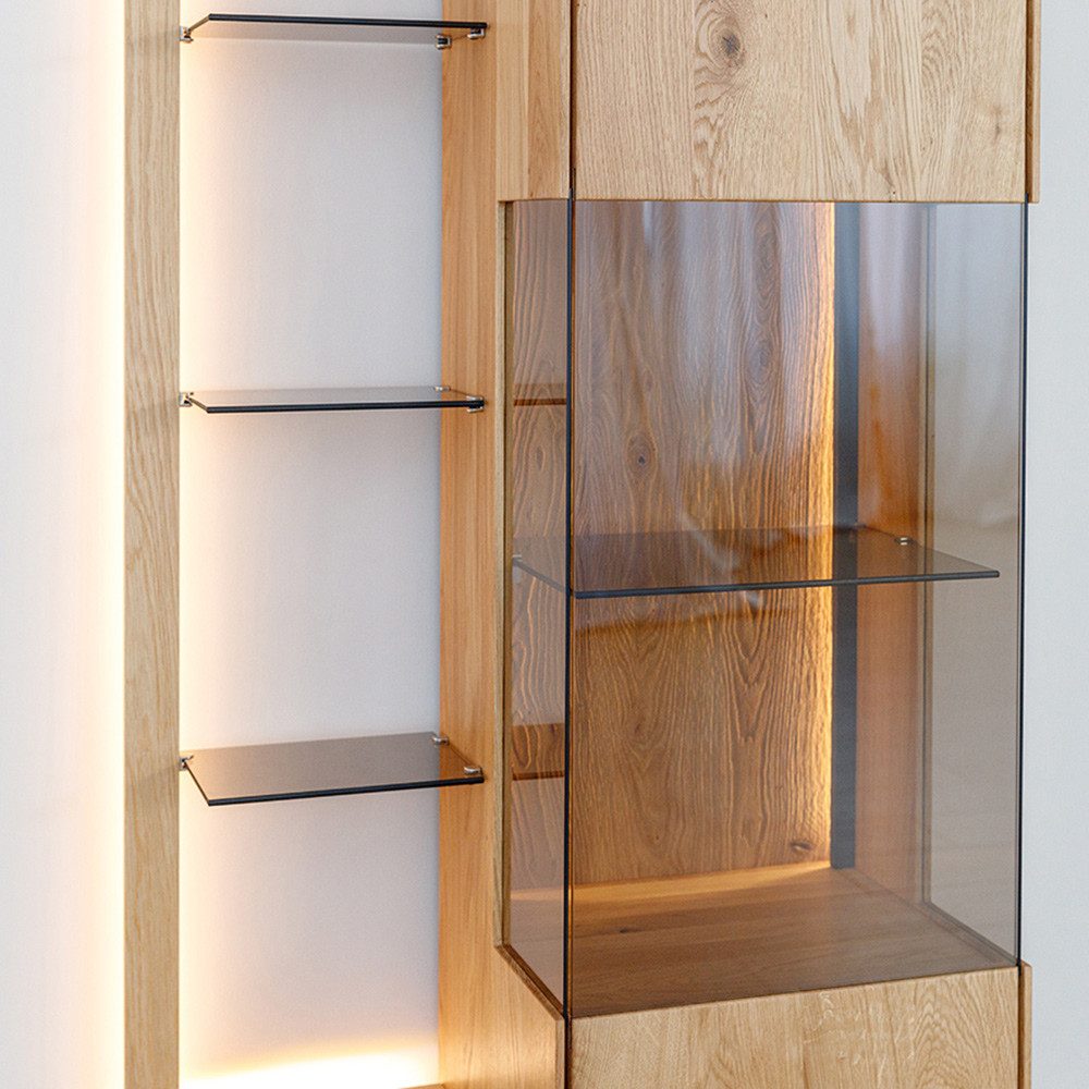 Lomadox Hängevitrine CARISOLO-163 73 cm breit in Eiche massiv geölt, montiert, inkl. LED-Beleuchtung