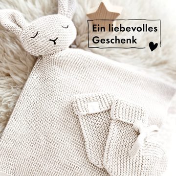 Moyo Neugeborenen-Geschenkset - Edel Strickset aus Schnuffeltuch & Schühchen Bio-Baumwolle (GOTS) (2er-Set, Schmusedecke & Schühchen) GOTS klimaneutral & plastikfrei